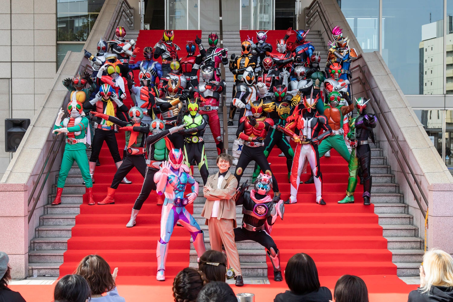 なんと仮面ライダー35人が大集結 明日から The 仮面ライダー展 がいよいよ名古屋で開幕 ぴあ株式会社のプレスリリース なんと仮面ライダー35人が大集結 明日から The 仮面ライダー展 がいよいよ名古屋で開幕 ぴあ株式会社のプレスリリース