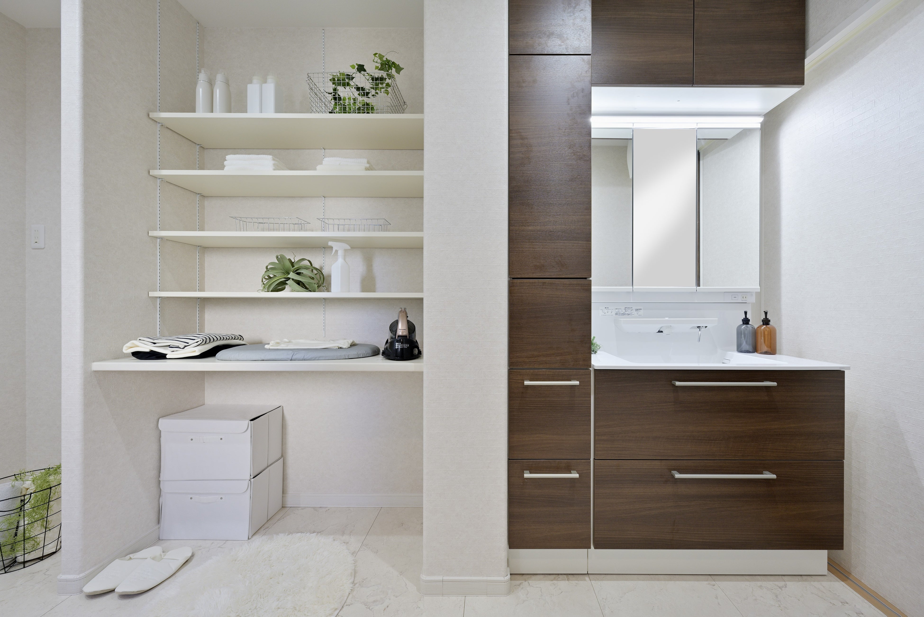 洗面室収納イメージ（エサキホーム別物件写真）