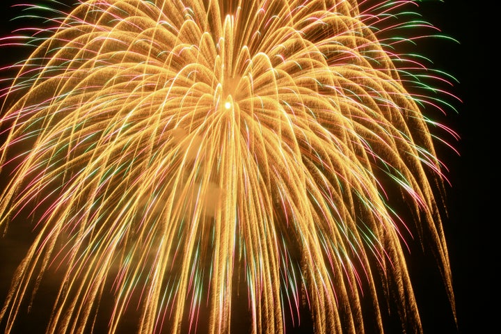 富山市で開催!卒業祝うエール花火イベント 富山市で開催!卒業祝うエール花火イベント