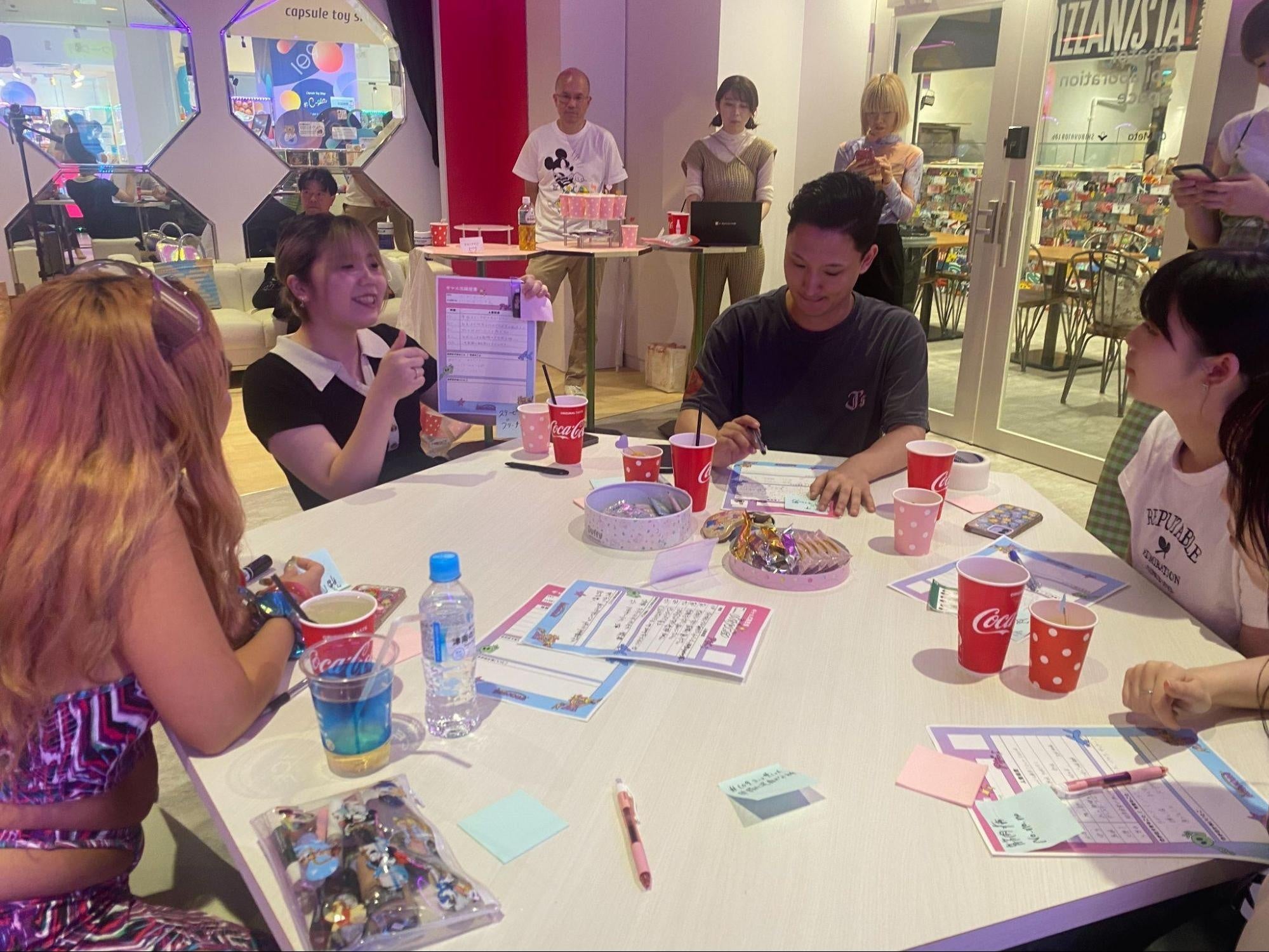 【アイスブレイク】自分アピールタイム 💖で履歴書を共有する様子