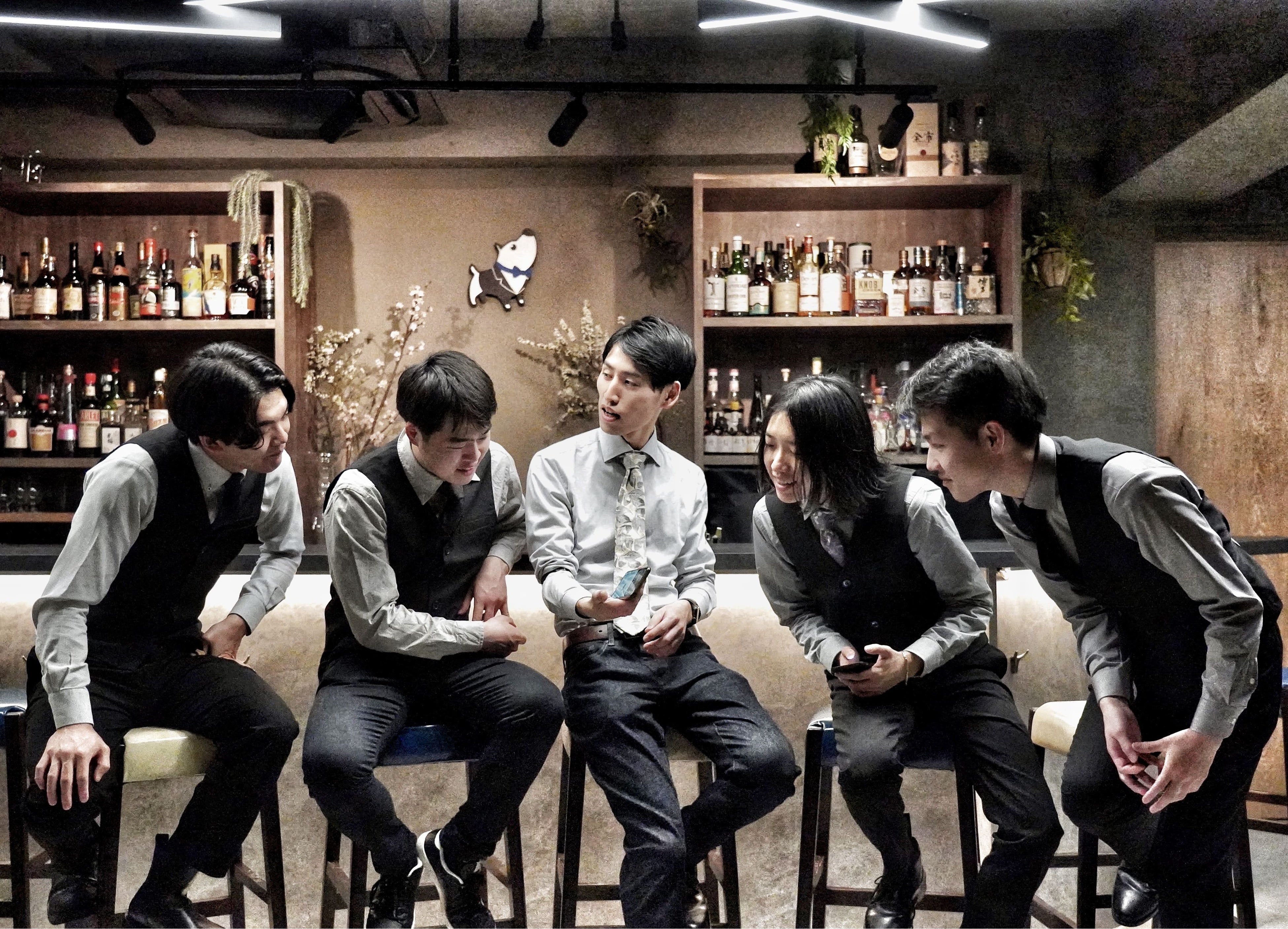 THE HISAKAメンバー（中央が代表の小倉広康）