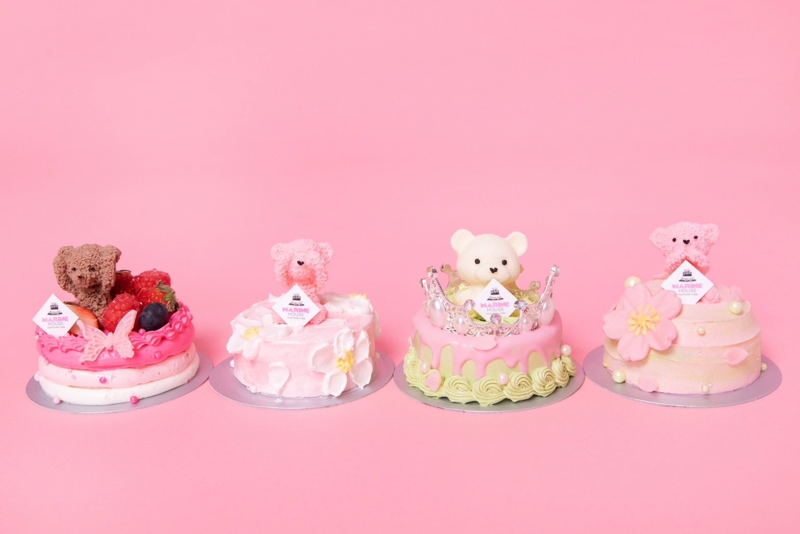 手の平サイズが大好評の「ミニケーキ」シリーズ/左からC.「パフューム・ド・ペッシュ」 、D.「ネニュファール」、E. 「モンシュシュ」、F.「フルリール」