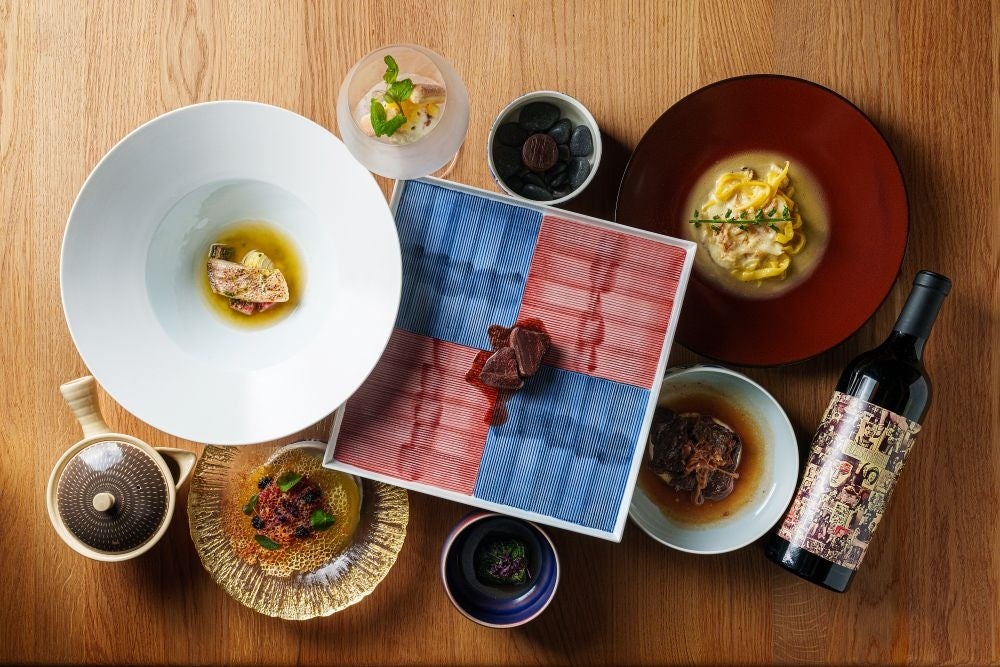 長崎の歴史が息づく隠れ家的オーベルジュ「陶々亭」レストランHAJIME より。クリスマス限定ディナーコースのご案内。