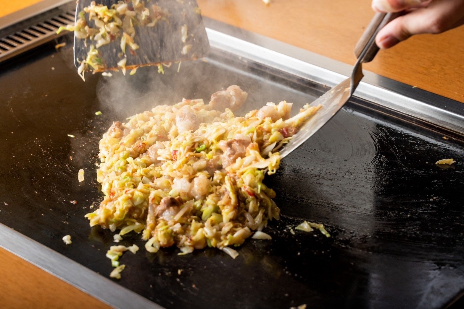 もんじゃもお好み焼きも楽しめる