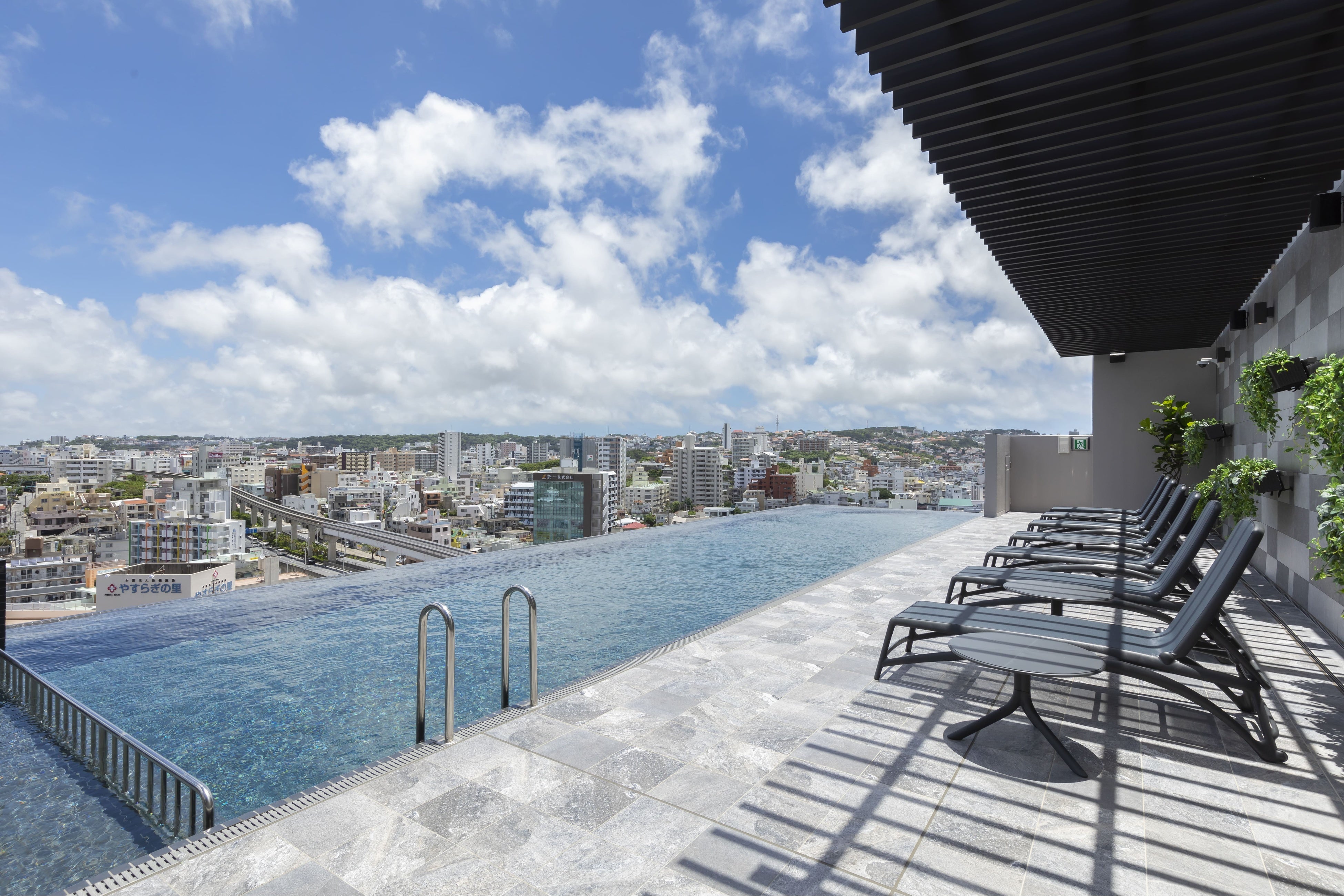 ヒューイットリゾート那覇