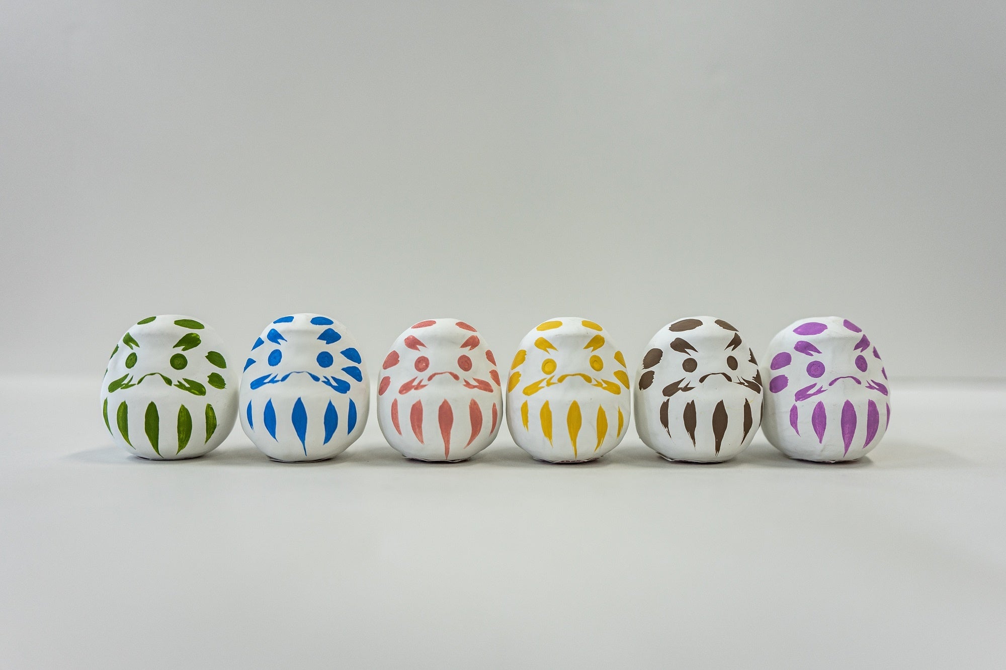 郡山市西田町にある伝統工芸品「三春張子」の豆だるま