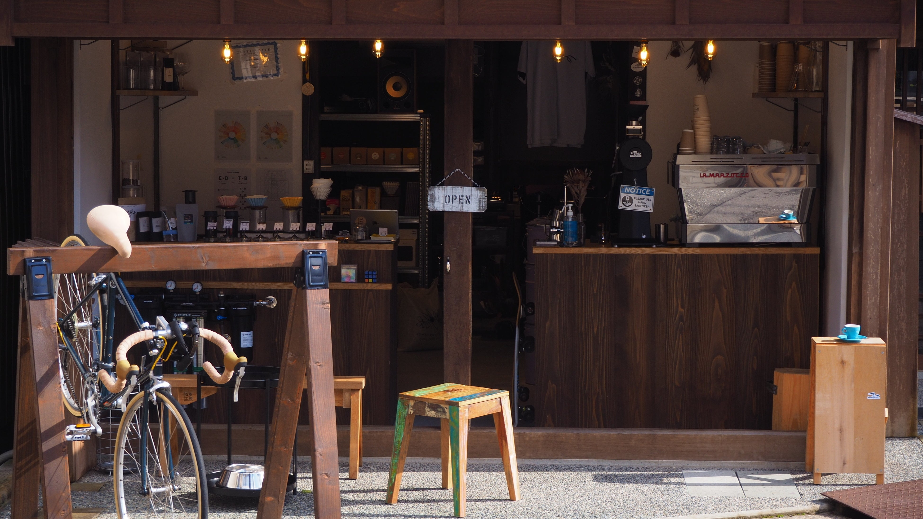 Nonstop Coffee Stand & Roastery