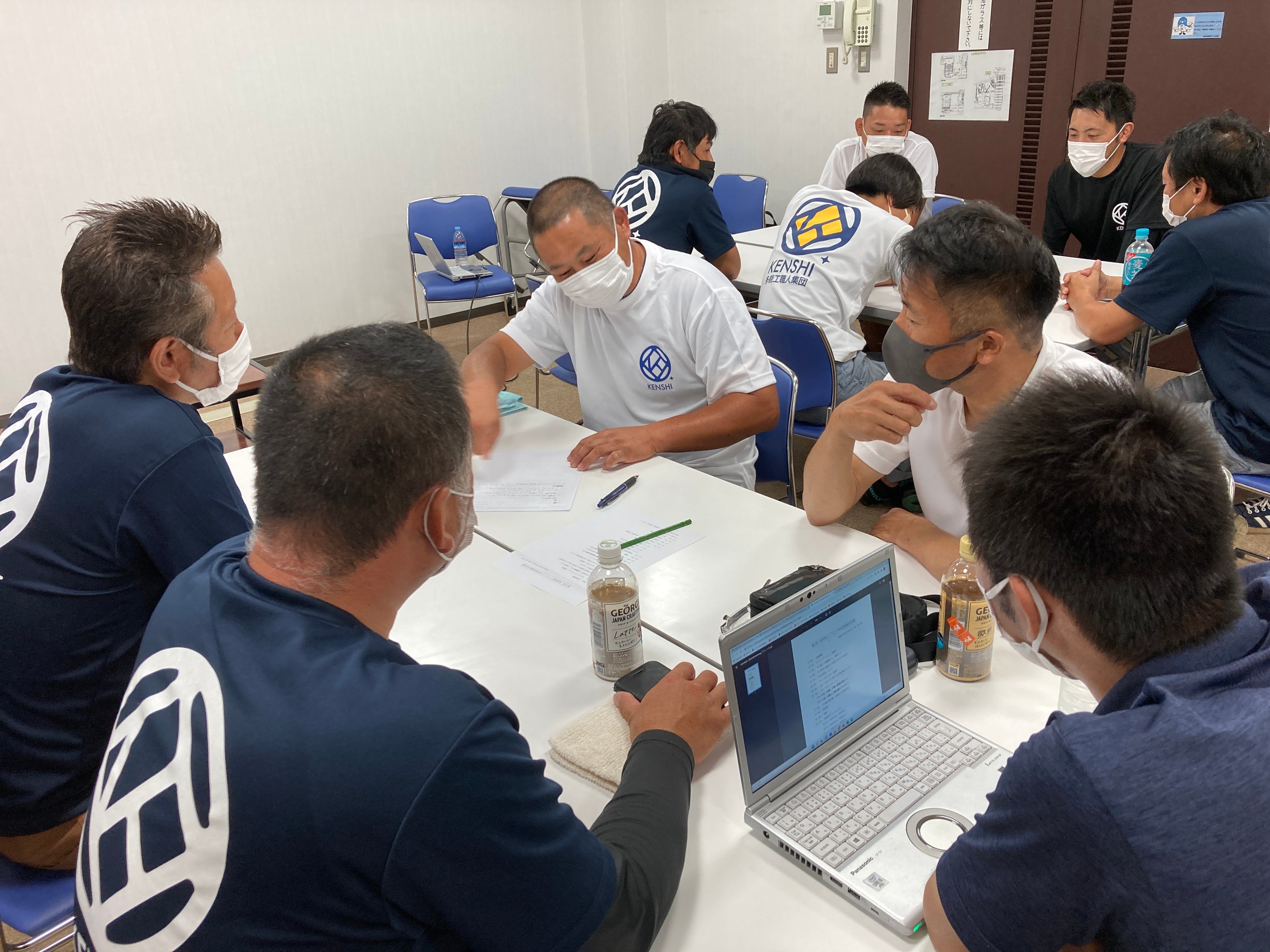 技術を高めあうコンテストの様子