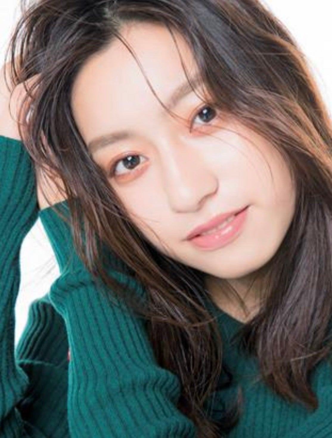 美紅さん CanCamモデルやTikTokのCMをはじめ、  TVドラマの出演など、幅広く活躍中。