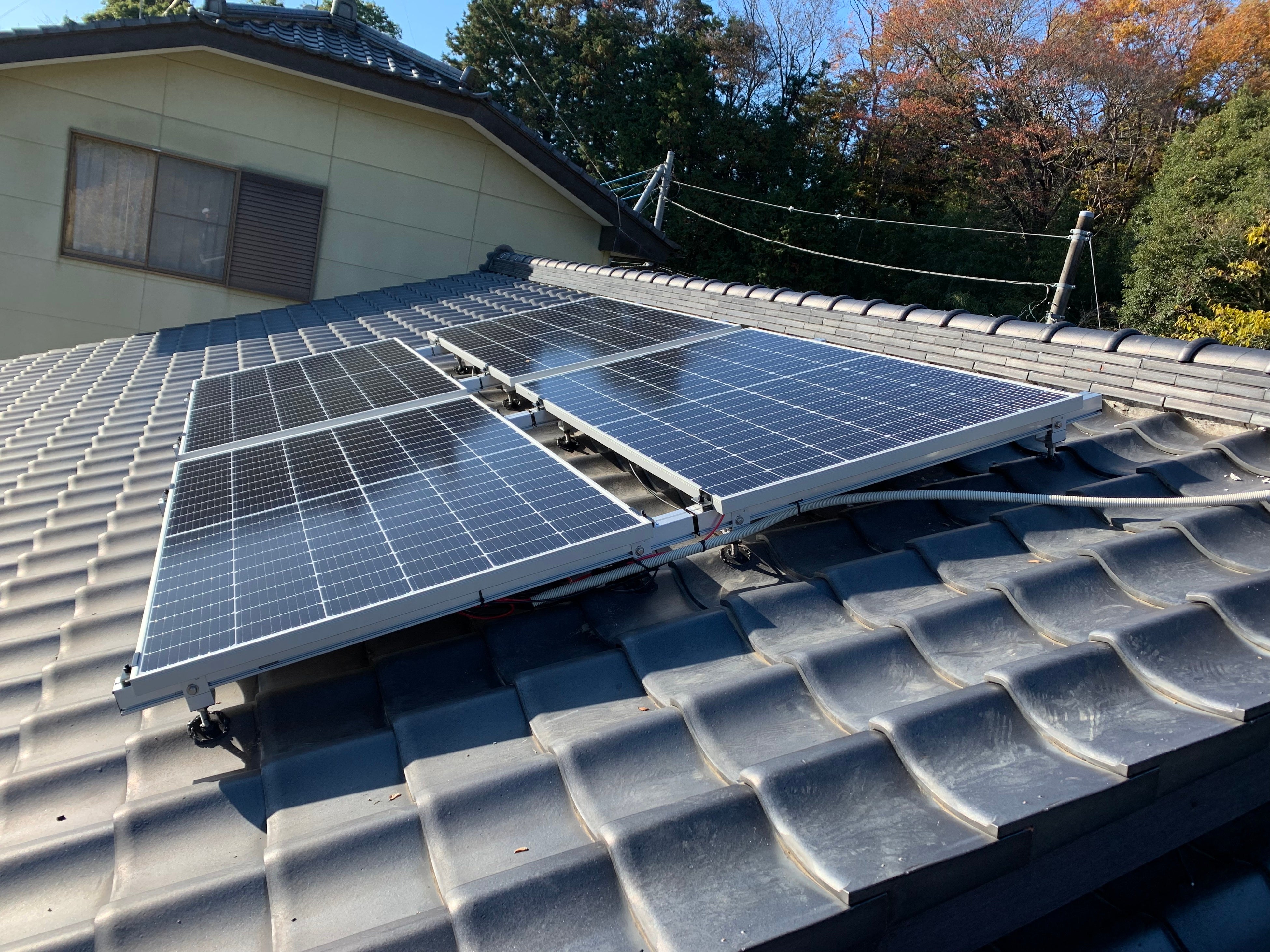 屋上の太陽光パネル