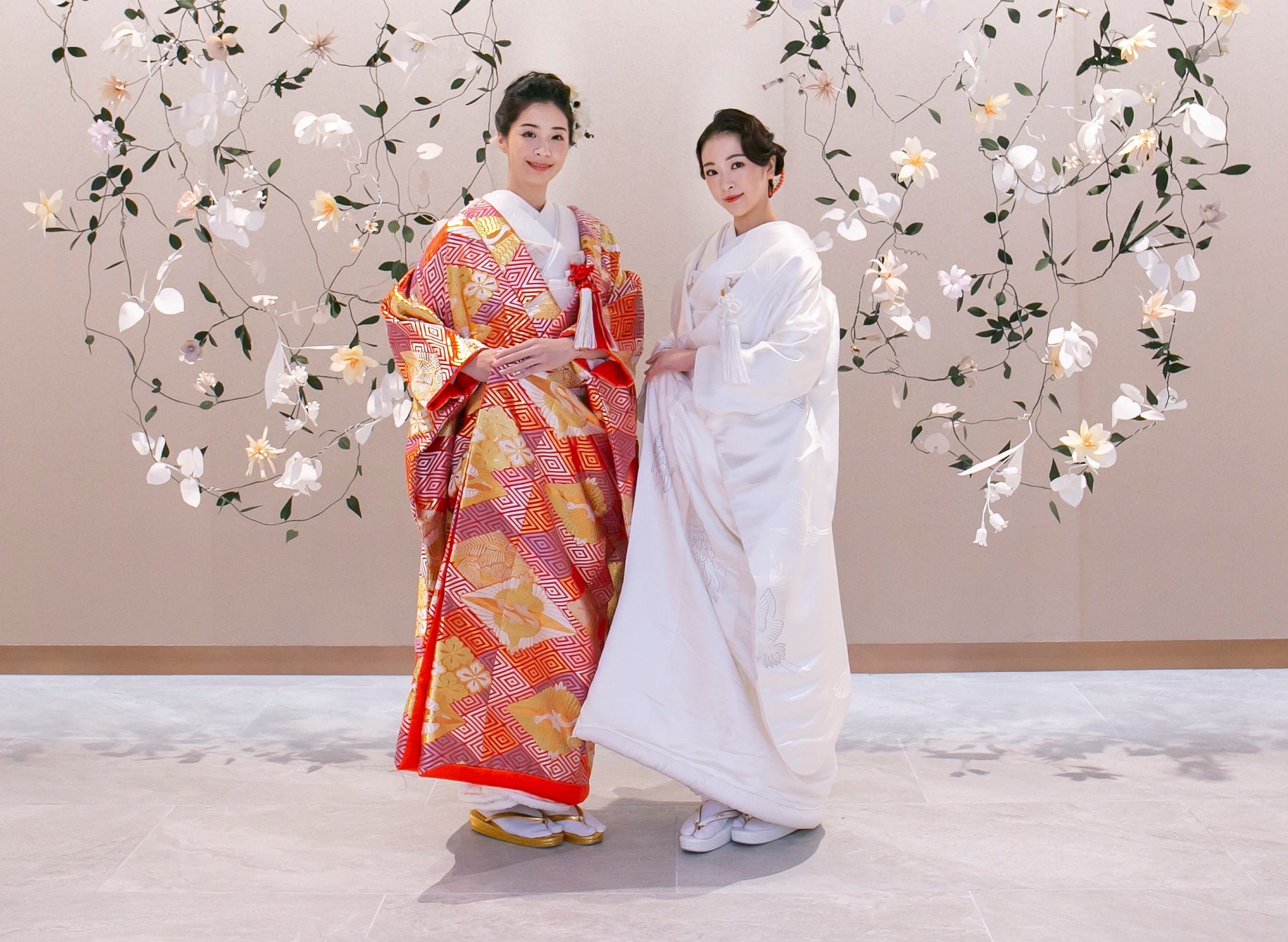 右:ミス・ワールド2022 日本代表 山口さん、左:ミス・インターナショナル2023 日本代表 米山さん