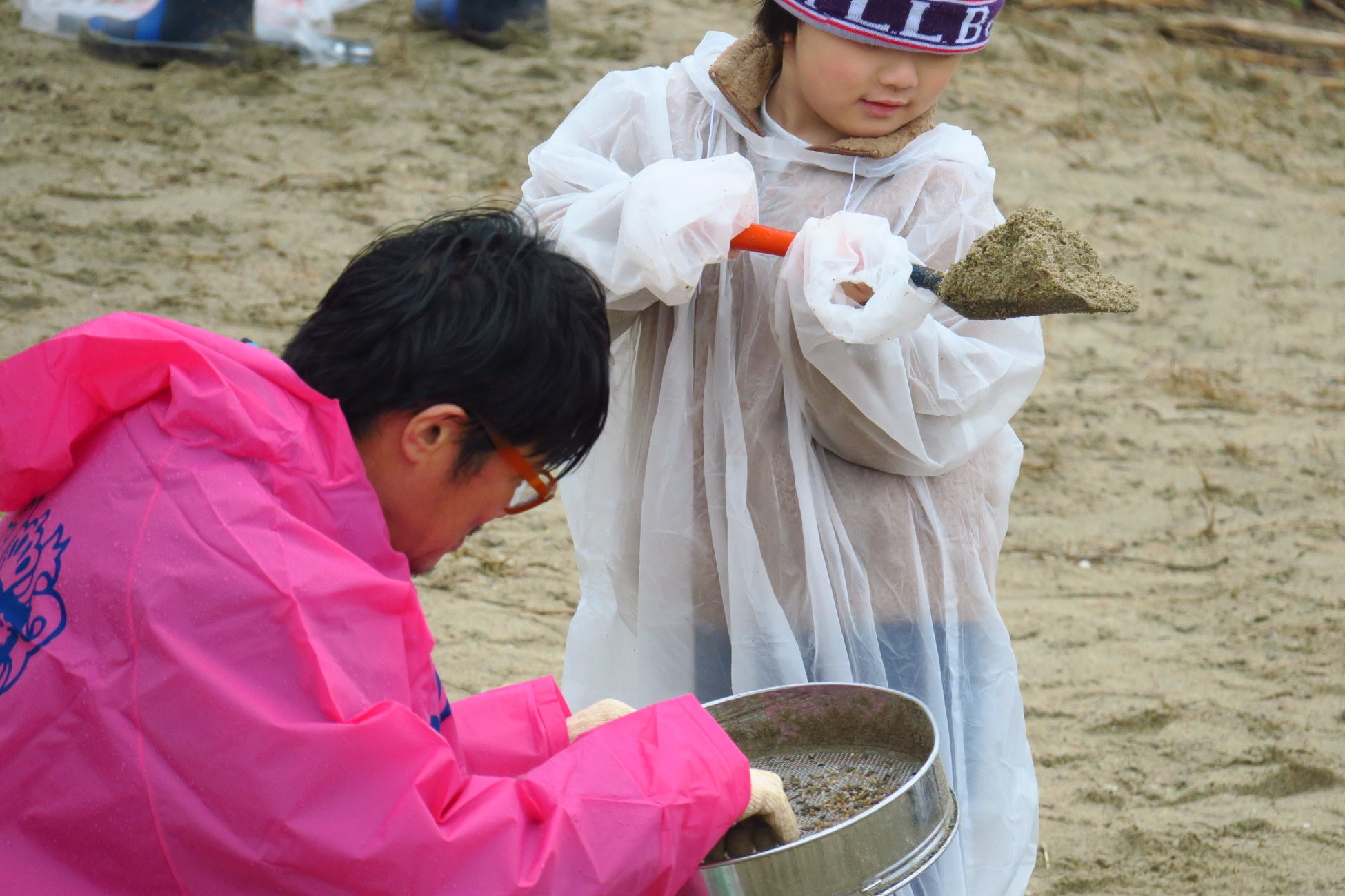 雨の中でも200人参加！アルピニスト野口健も参加「コスモ アースコンシャス アクト クリーン・キャンペーン in 堺」報告