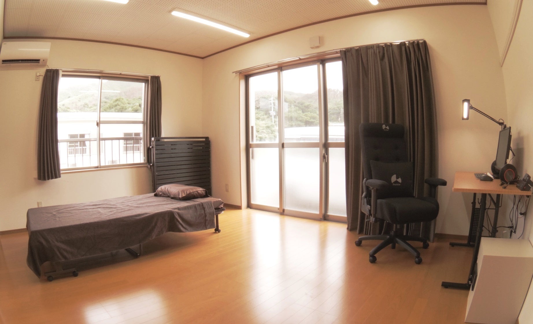悪石島コミューン　客室１