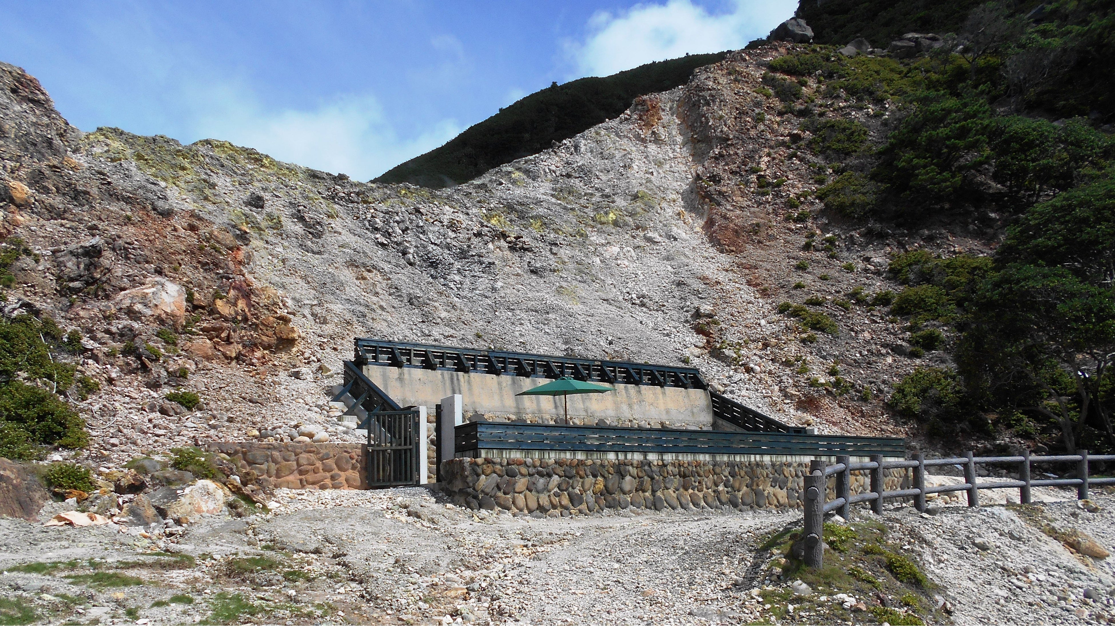悪石島　湯泊温泉の砂蒸し風呂