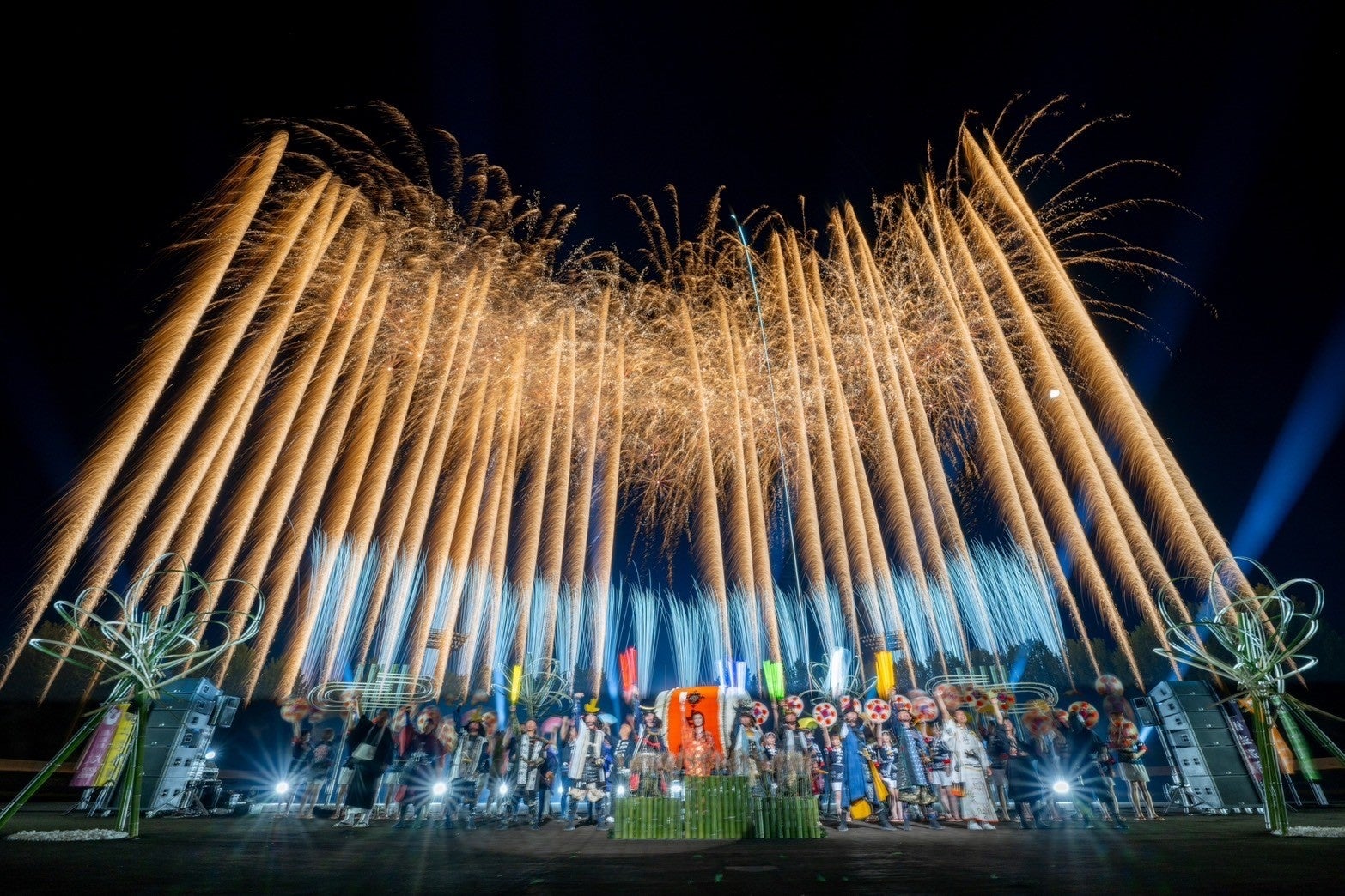 【推定1.8万人が来場!】「第一回よねざわ戦国花火大会」開催! 8,000発の花火、ドローン、武将隊の新作演舞による新たな花火エンターテイメントに、日本はもちろん海外からも来場し、大盛況のなか終幕! | プラットヨネザワ株式会社のプレスリリース