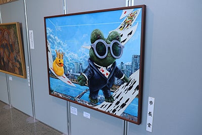 高槻市の劇場に300点の創造力あふれるアート作品がずらり 高槻市の劇場に300点の創造力あふれるアート作品がずらり