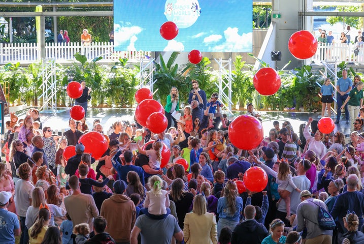 世界記録樹立!豪・クイーンズランド州でブルーイのKeepy Uppyゲーム大会開催 世界記録樹立!豪・クイーンズランド州でブルーイのKeepy Uppyゲーム大会開催