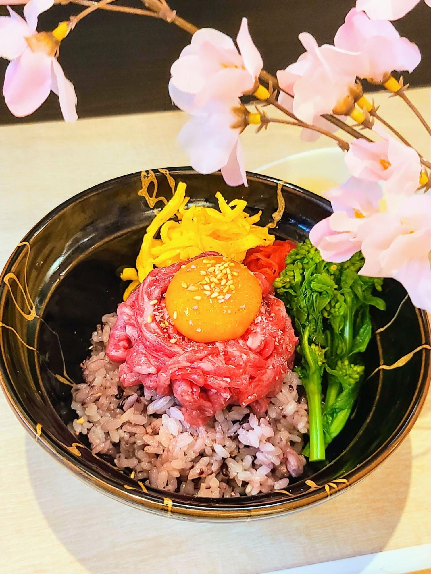 お花見さくら丼