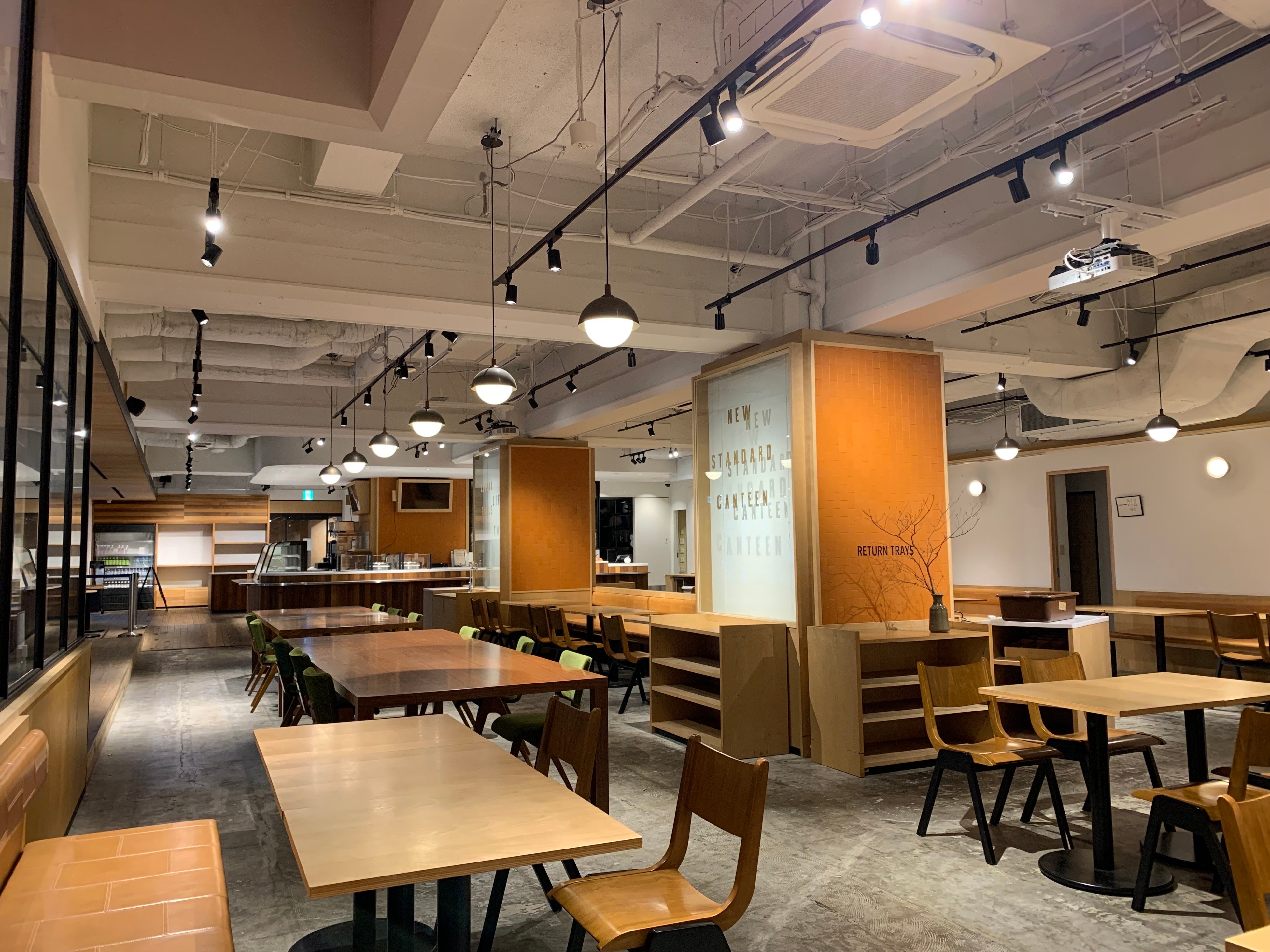 1F イベントスペースLIFULL Table