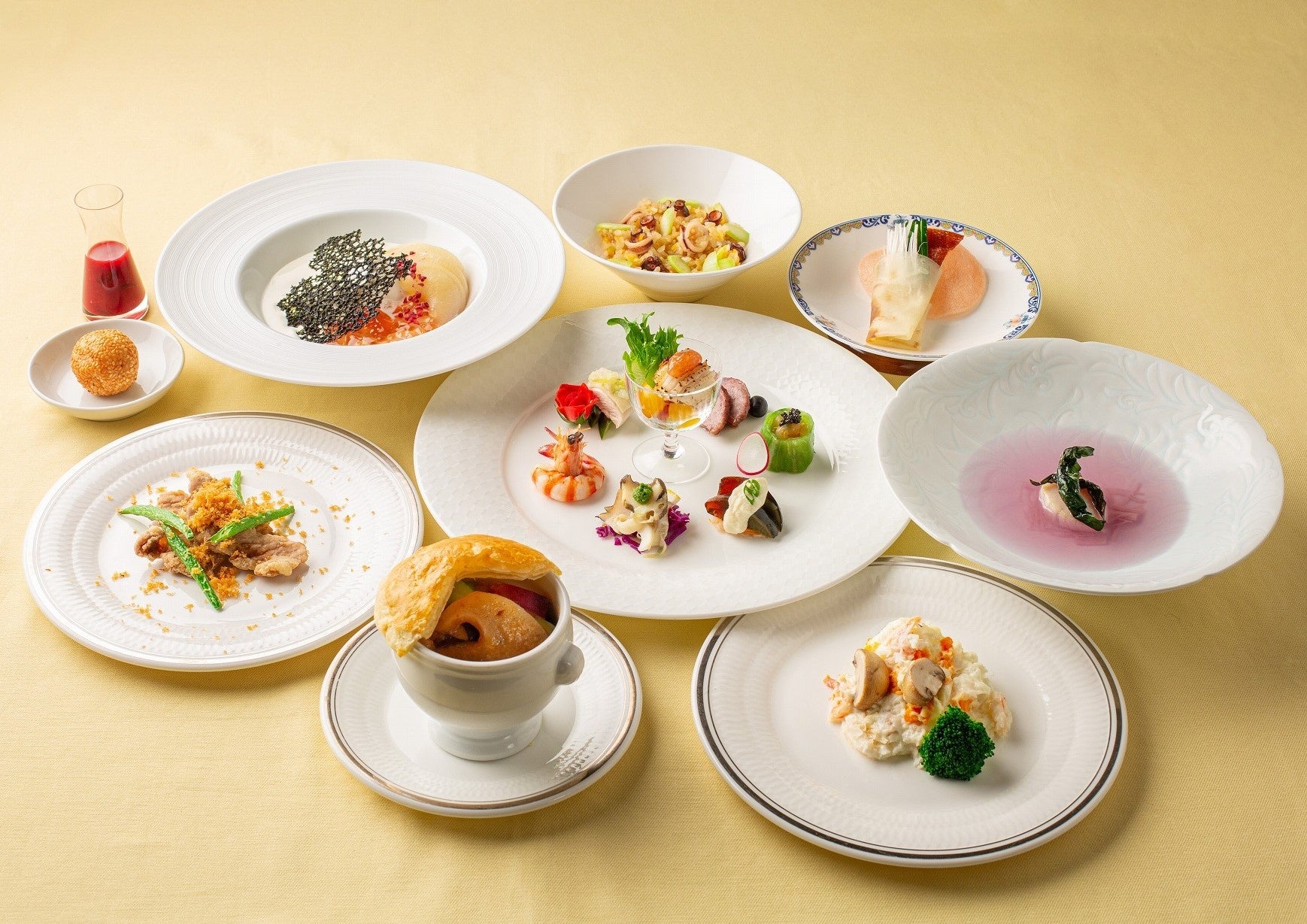 ホテルオークラ神戸 中国料理「桃花林」料理長 猪股 久泰 （画像はディナーコース）