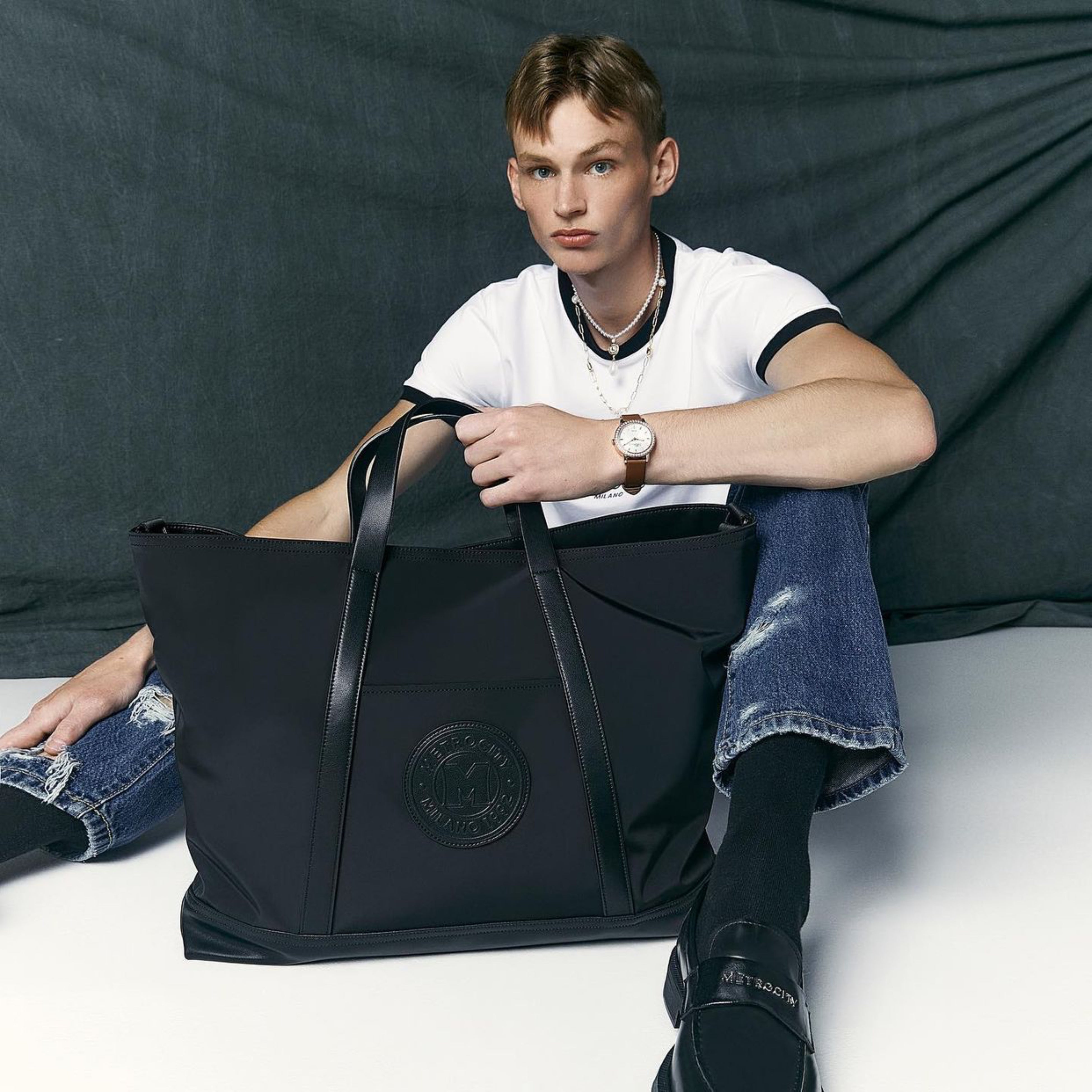 ユニセックスナイロントートバッグ(PT1100)　定価 ¥53,900→SALE価格 ¥32,450（税込）