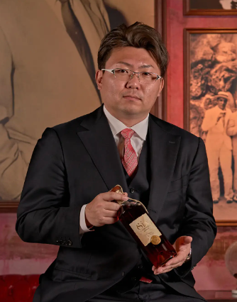 最高級コニャックブランド「Six」デビュー | 株式会社杉山商会の