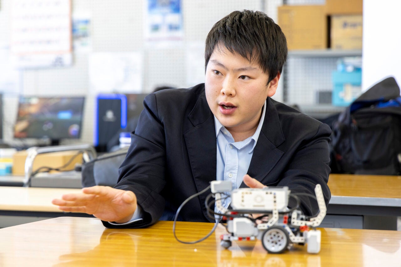 小牧工科高校コンピュータ制御部 部長