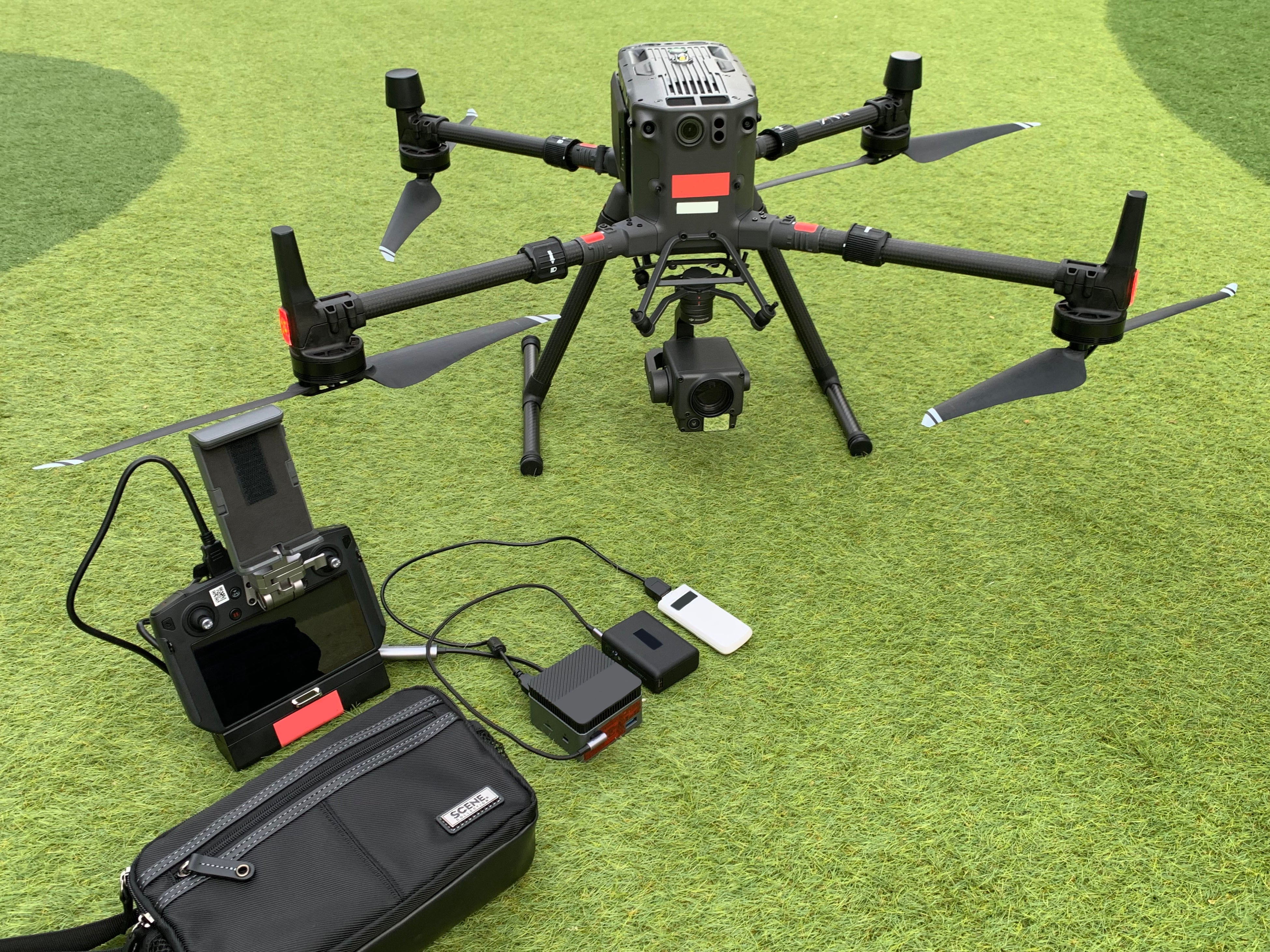 新製品】挿すだけで高品質なドローン映像をリアルタイムに