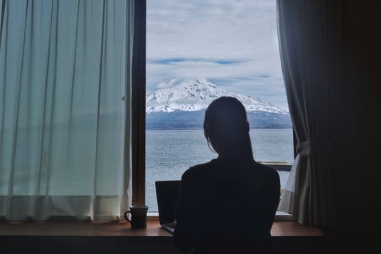 【礼文観光ホテル 咲涼】今夏は、8月の平均気温が約19度の礼文島へ。手つかずの雄大な自然に触れながら、涼を感じる”離島ワーケーション”を。 【礼文観光ホテル 咲涼】今夏は、8月の平均気温が約19度の礼文島へ。手つかずの雄大な自然に触れながら、涼を感じる”離島ワーケーション”を。