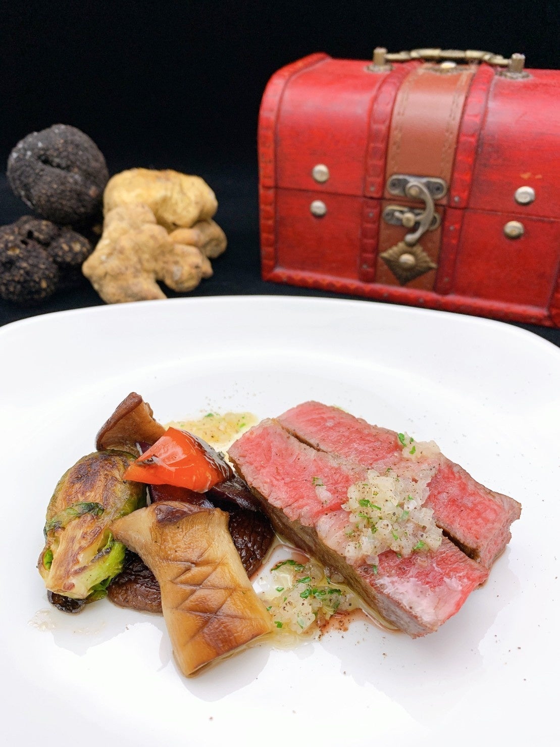 お料理のお供には常にトリュフが