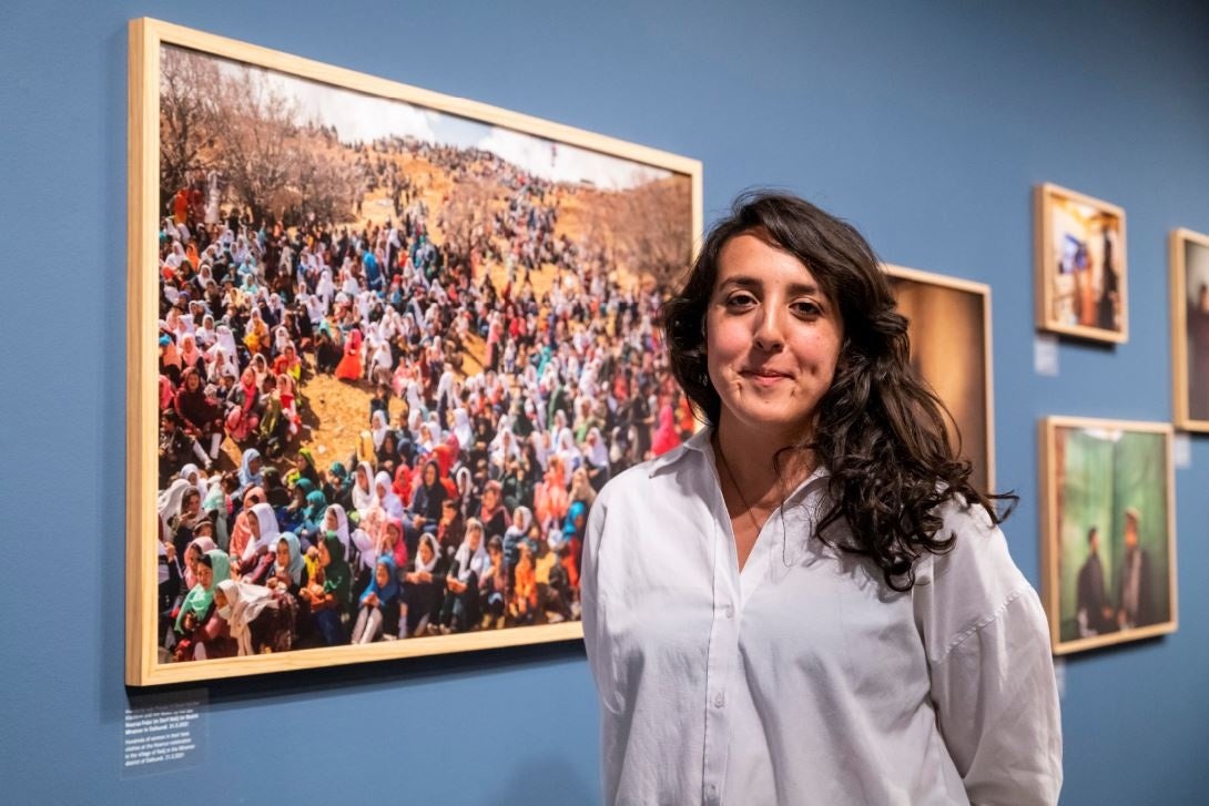 2022年度ライカ・オスカー・バルナックアワードを受賞したキアナ・ハイエリ