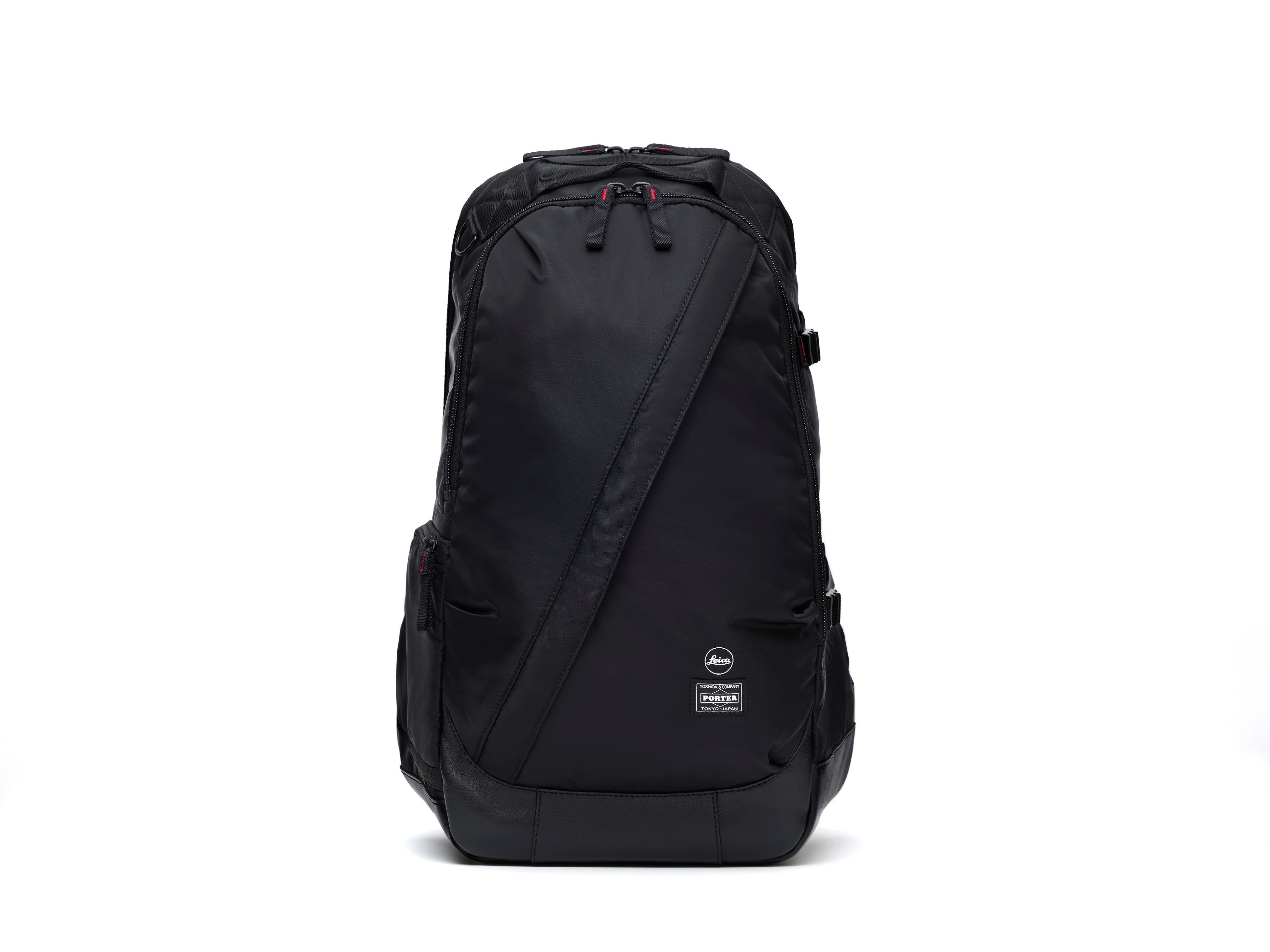 ライカI」誕生100周年と吉田カバン創業90周年を記念した