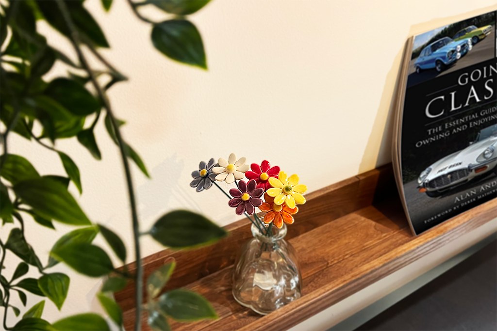 おしゃれな陶器　お花 ハンガリー発] 枯れない美しさを贈ろう！ 陶器フラワー2025年新作