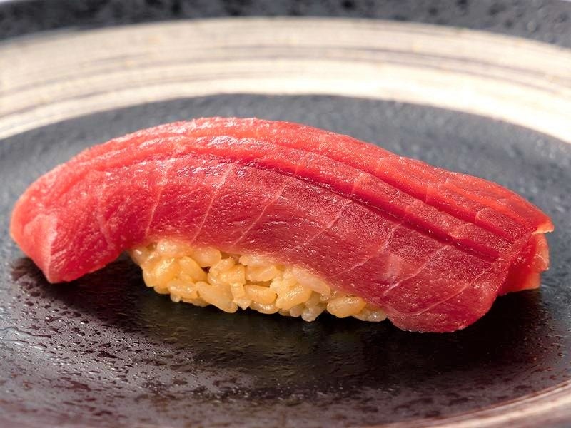 「やま幸本マグロ赤身」１貫