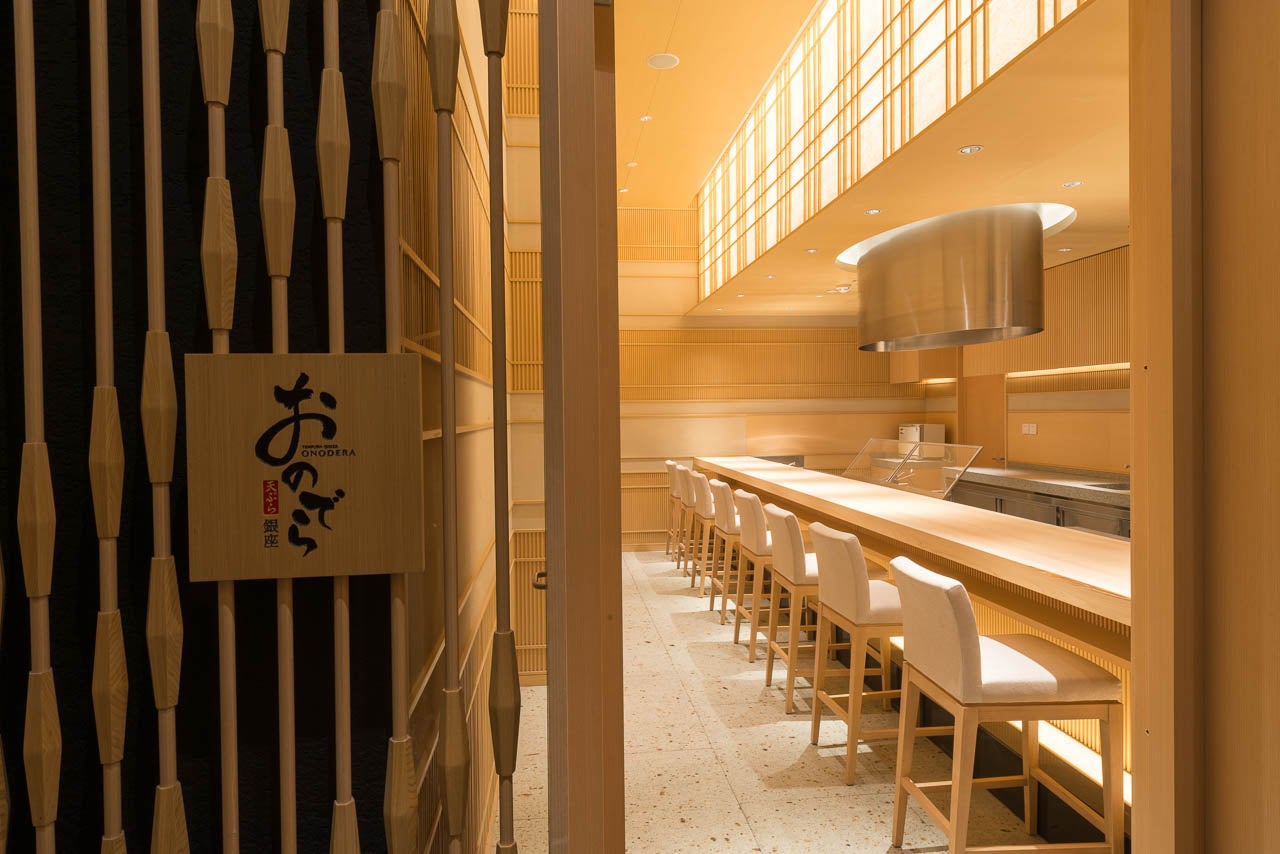 「銀座おのでら 上海店」（天ぷら）内観