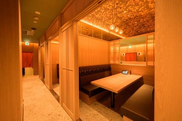「廻転鮨 銀座おのでら 大阪店」個室エリア