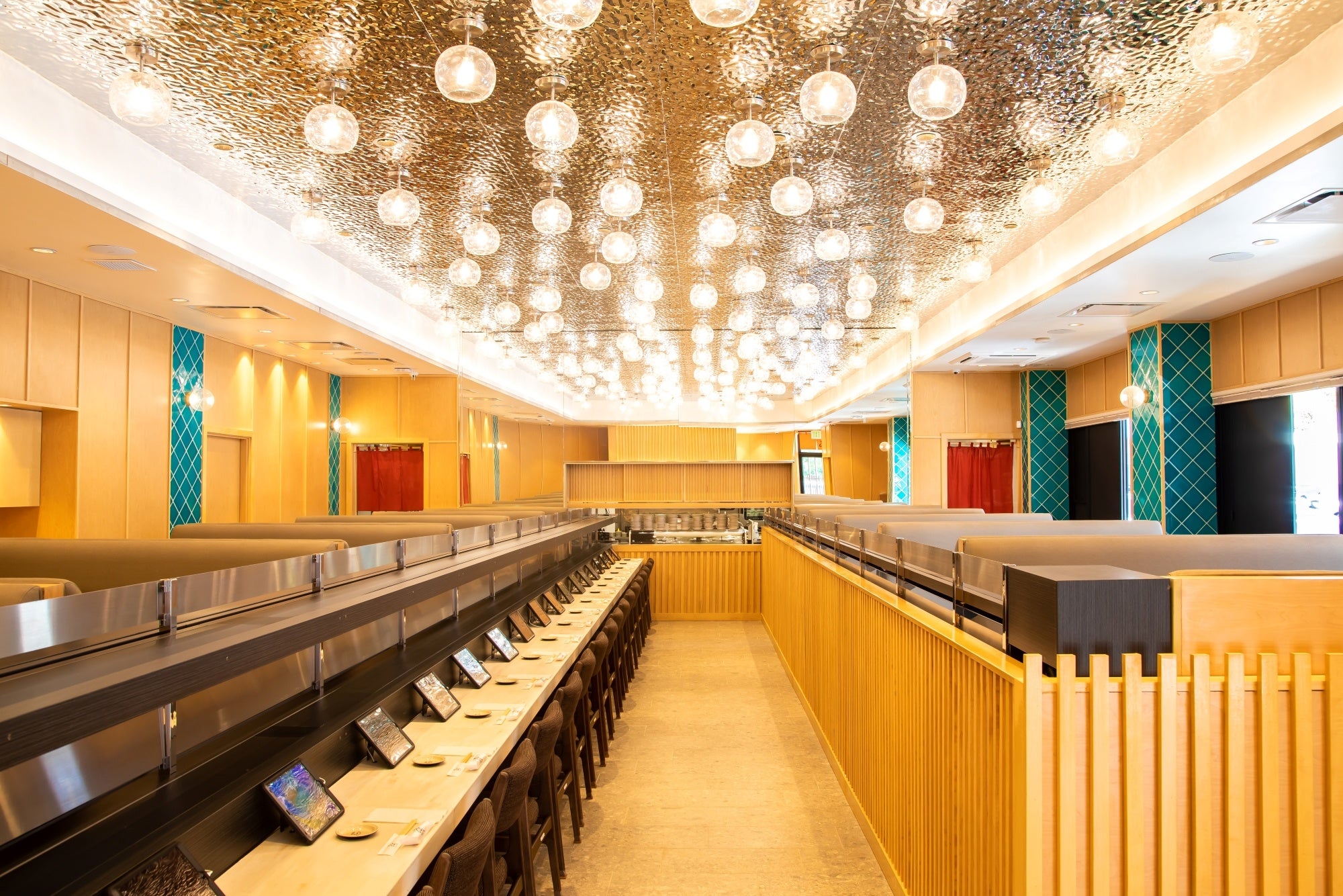 「廻転鮨 銀座おのでら ハワイ店」内観