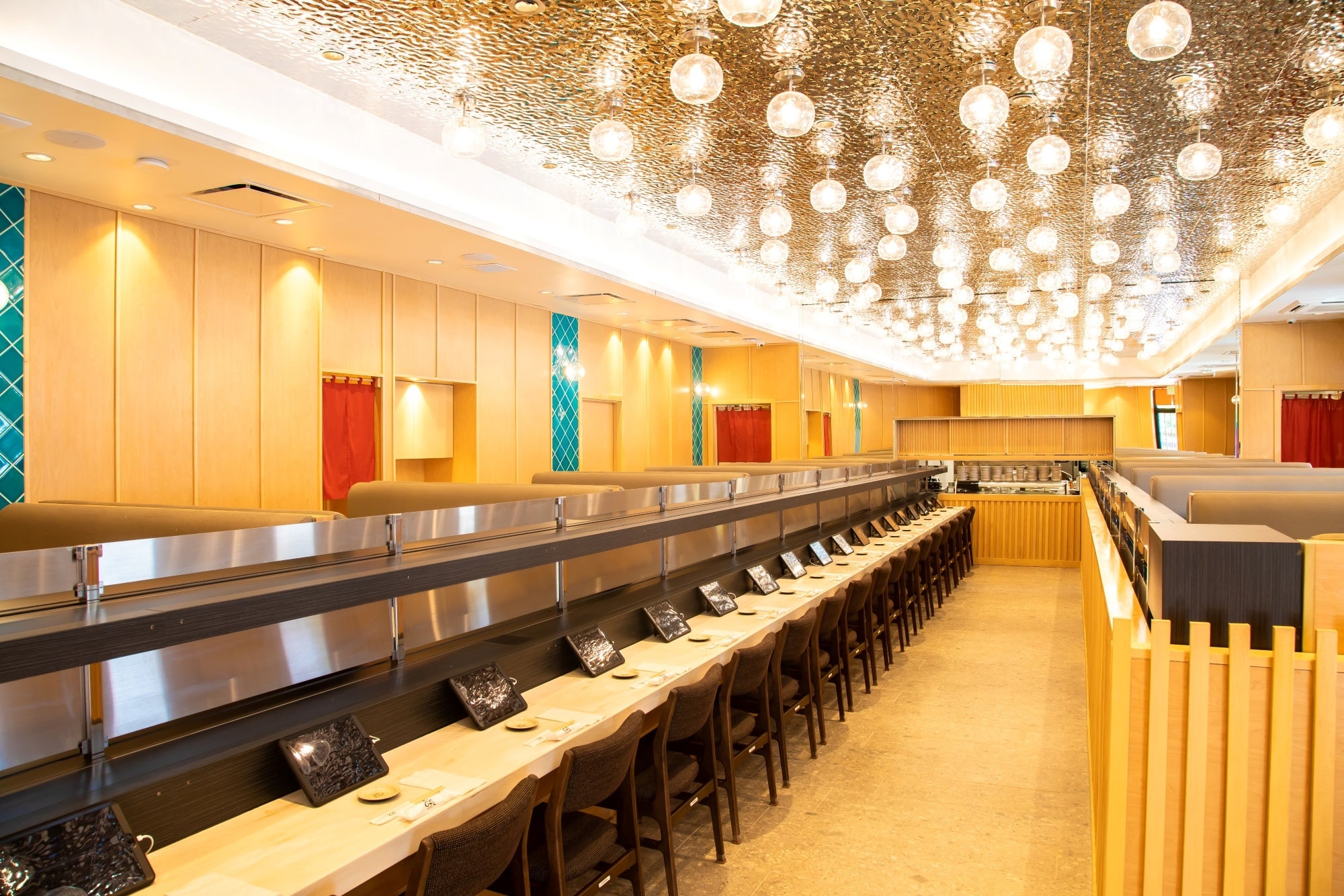 「廻転鮨 銀座おのでら ハワイ店」内観