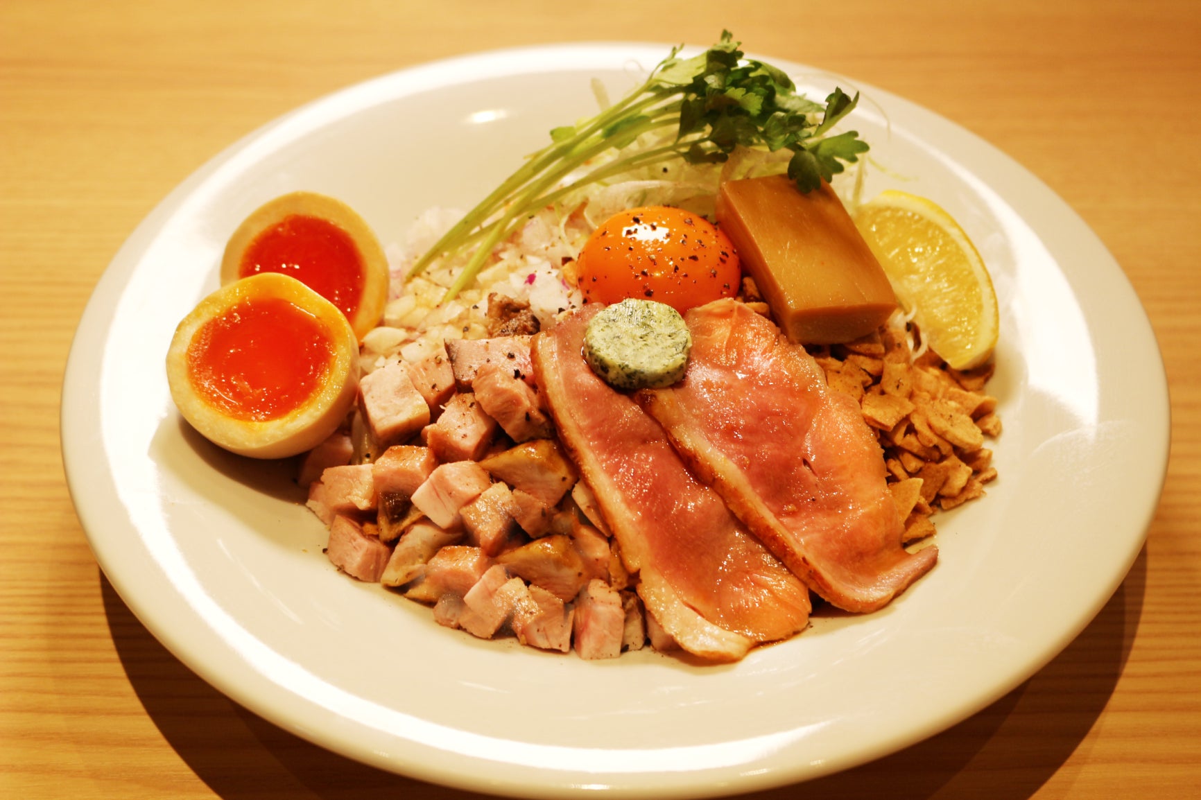 「麺 銀座おのでら 特製まぜそば」(1,700円/税込)