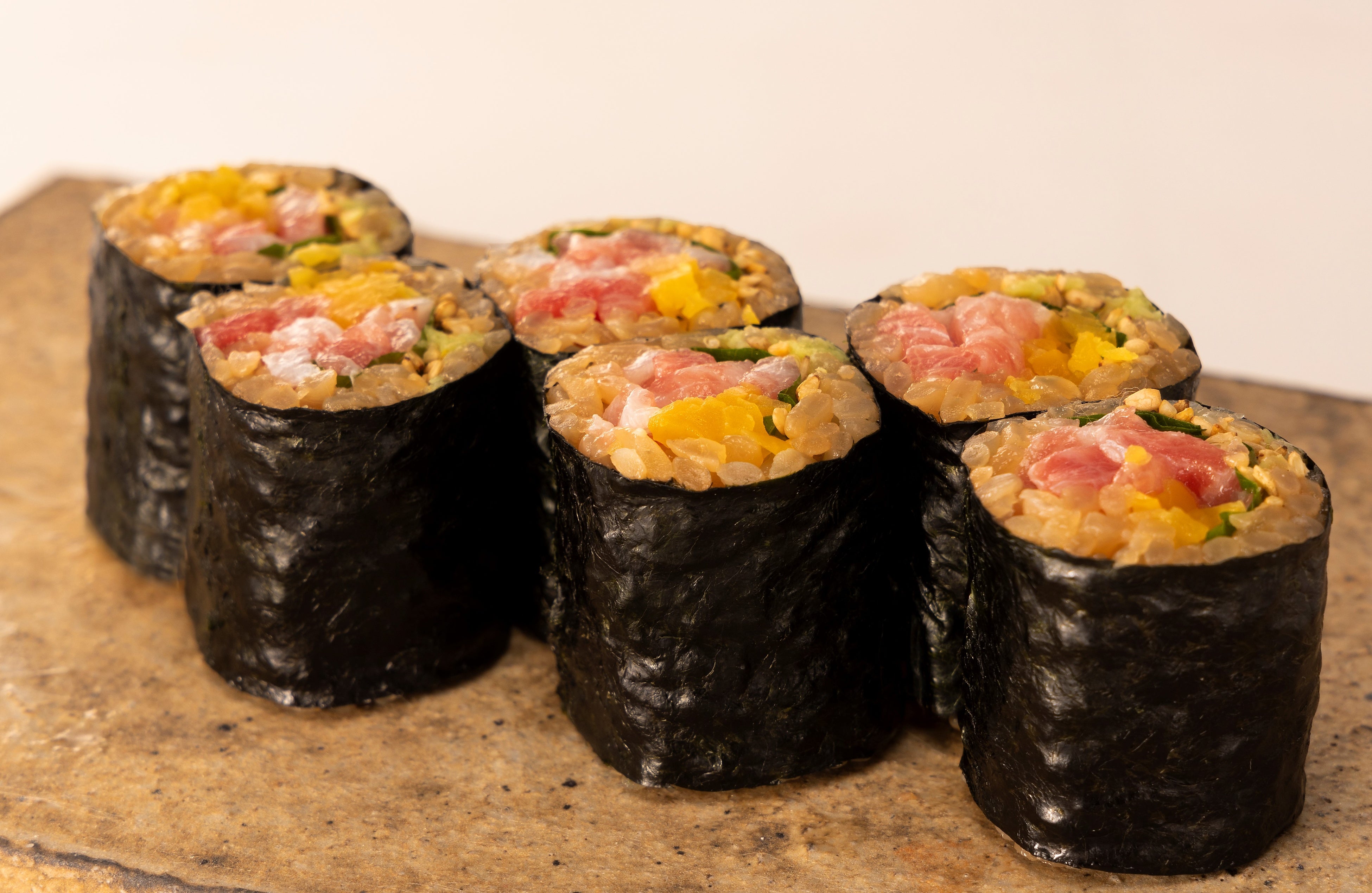 やま幸本まぐろトロたく細巻き