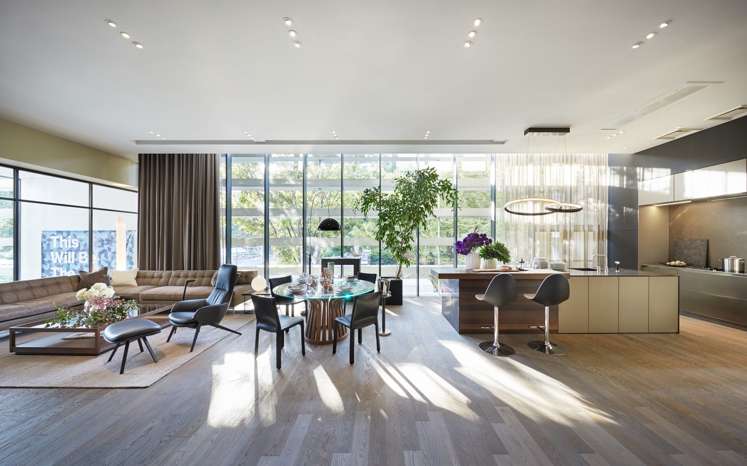 カッシーナ・イクスシー店舗内