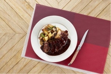 サーロインステーキ・ソースボルドレーズ