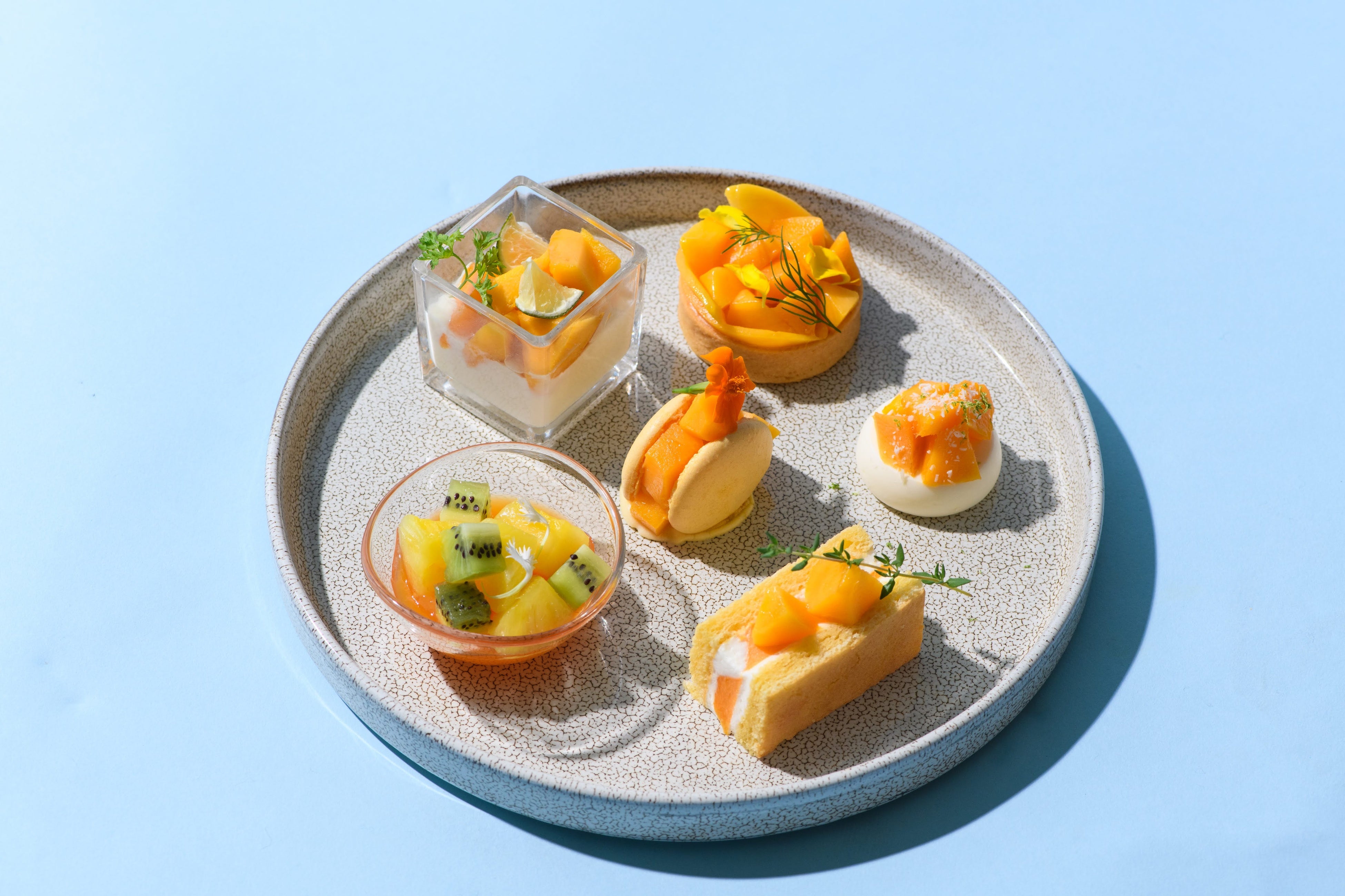 「マンゴー・アフタヌーンティー」スイーツ