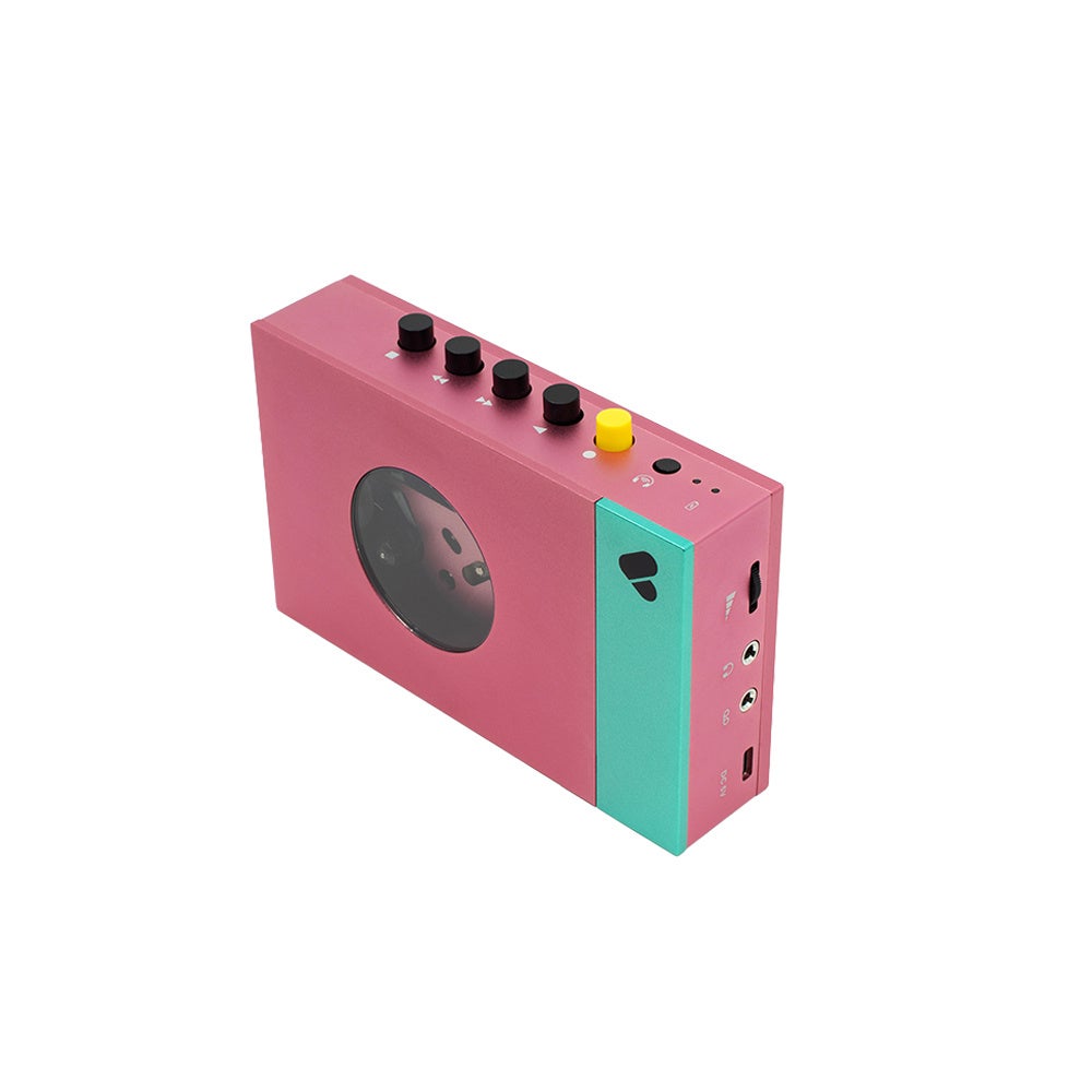 録音機能も備えモダンに進化したカセットプレーヤー「WE-001」 企業