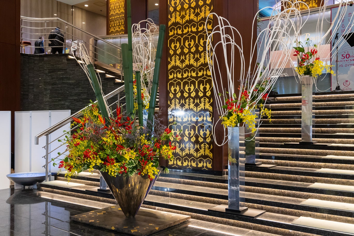 完成した生け花パフォーマンス作品