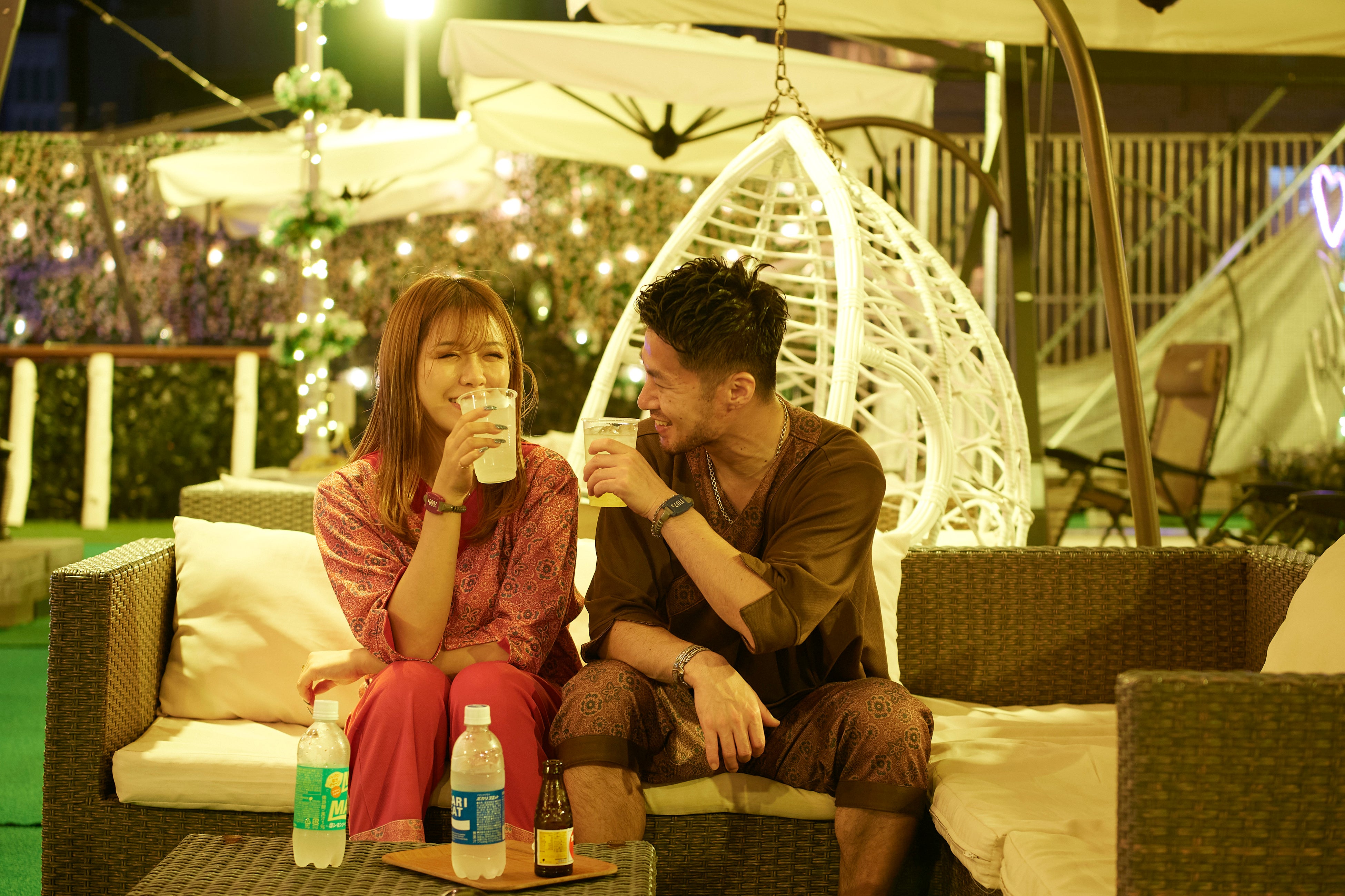 スポーツバー／ソファラウンジ