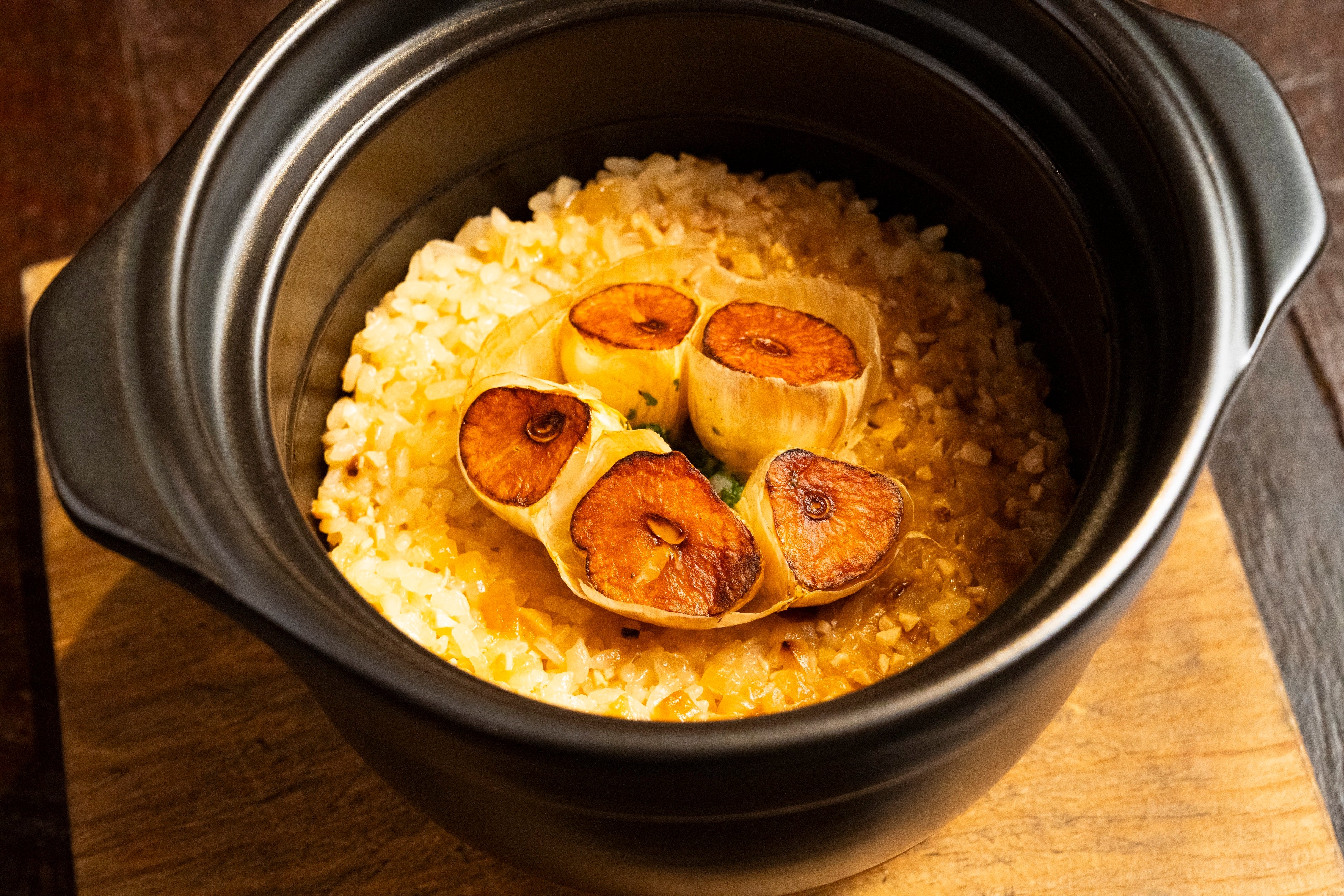 青森県産にんにくのガーリックライス