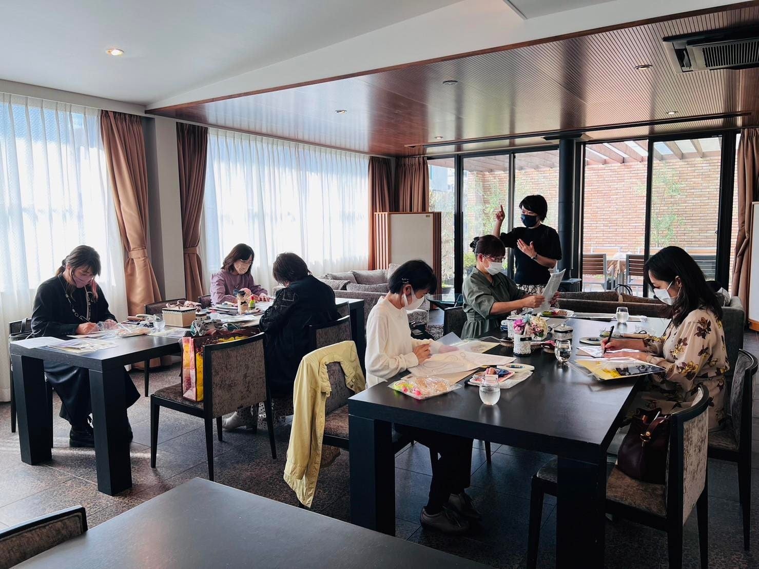 銭屋塾（大阪上本町）にてヘアブラシデコレーション専門講師資格取得講座開催