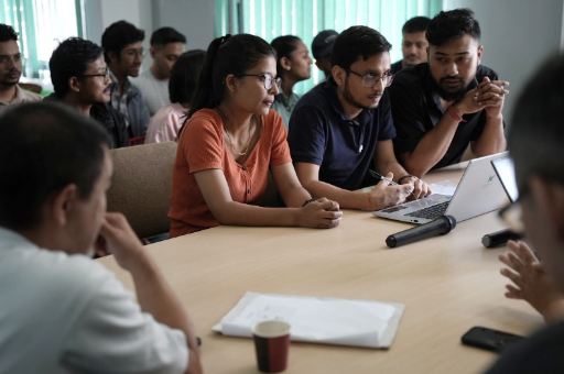 ロールプレイングを行う学生たち