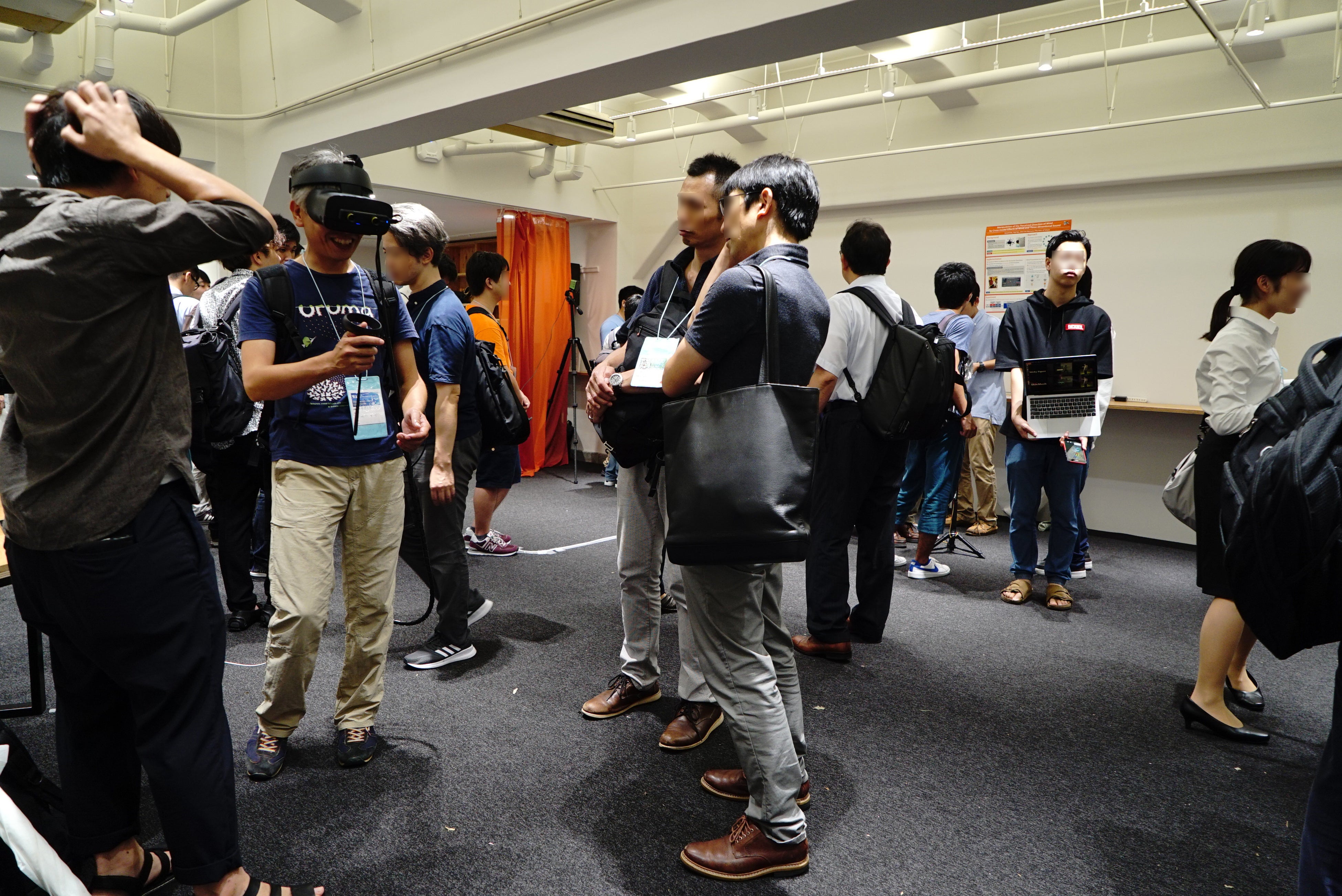 オンサイト（東大本郷キャンパス）でのデモ体験会の様子